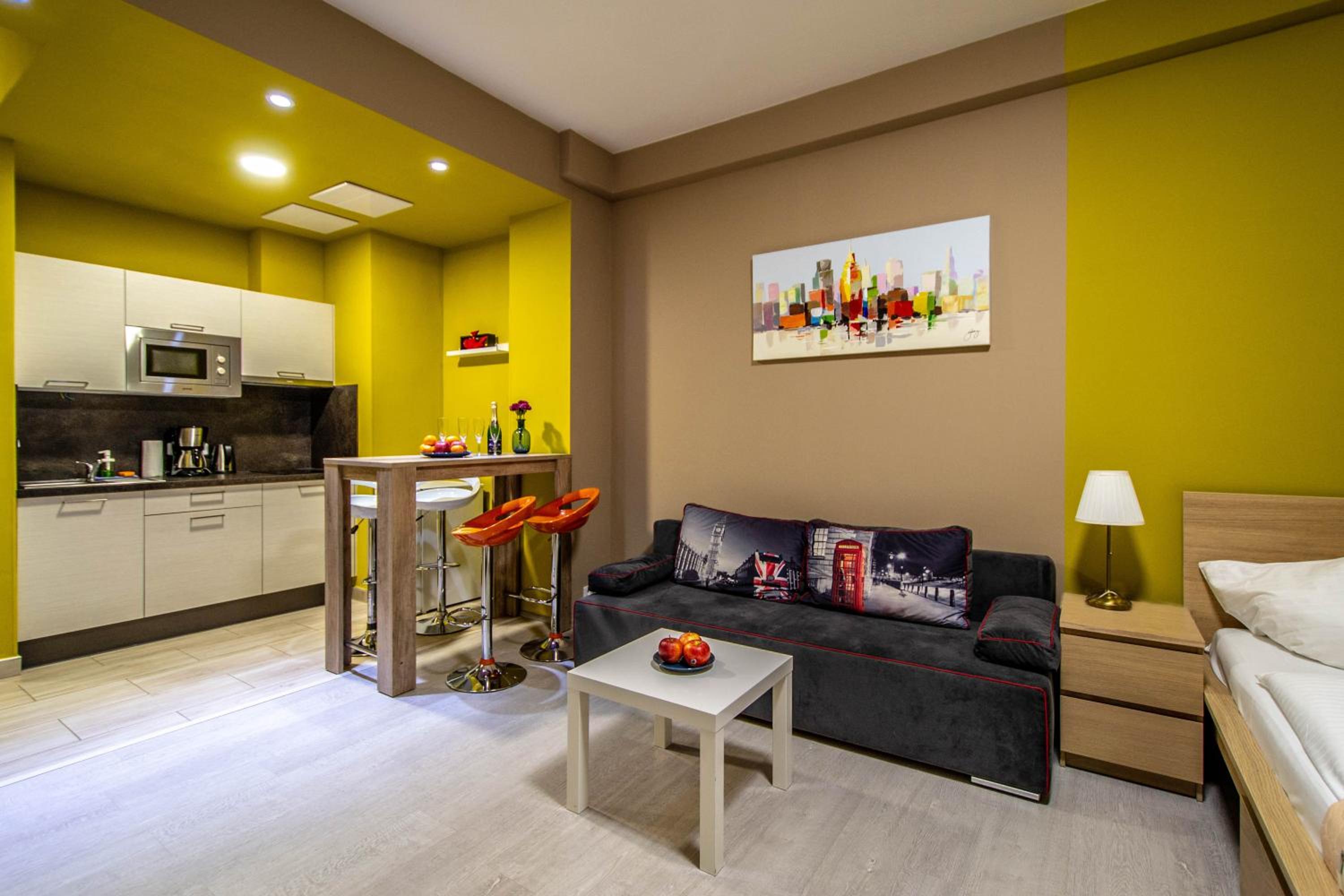City Center Apartments near Synagogue