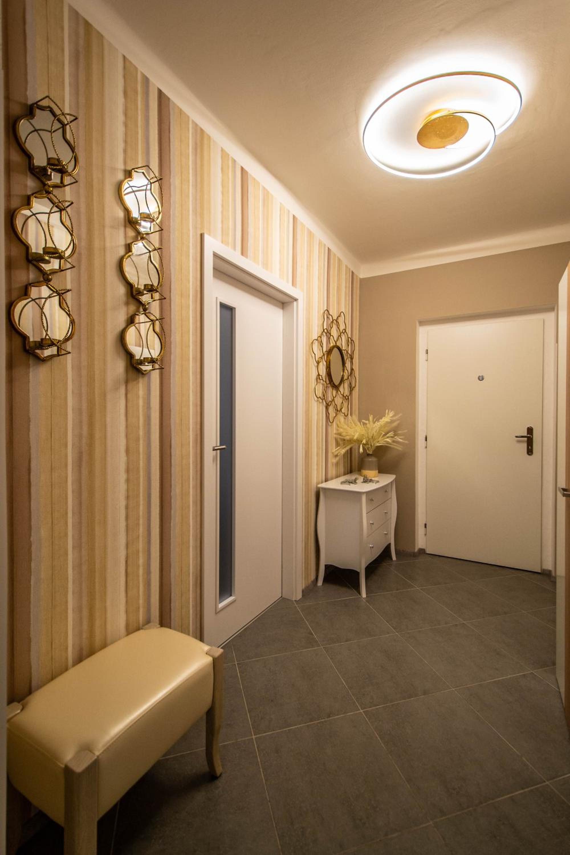 Pastel Art Deco 3BDR Ruterra Apt