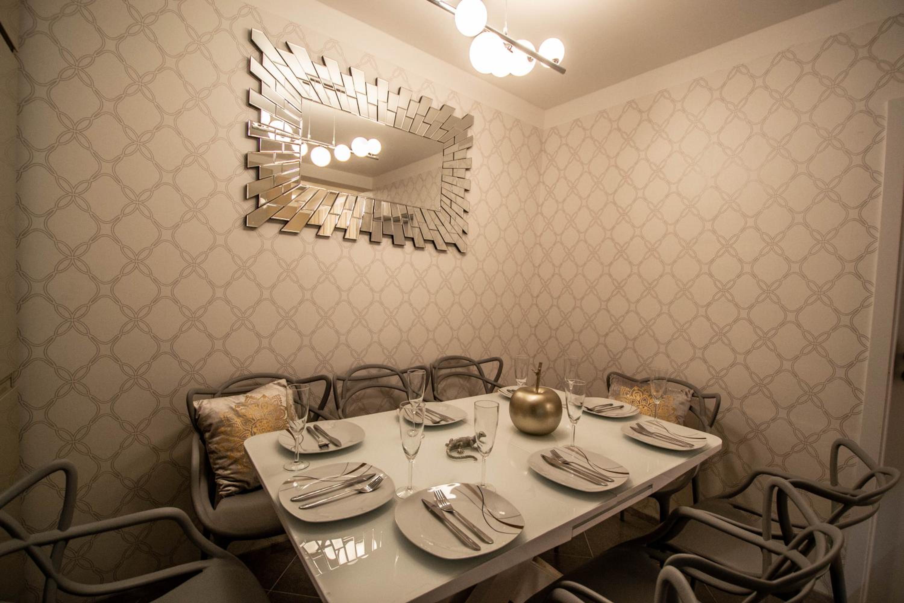 Pastel Art Deco 3BDR Ruterra Apt