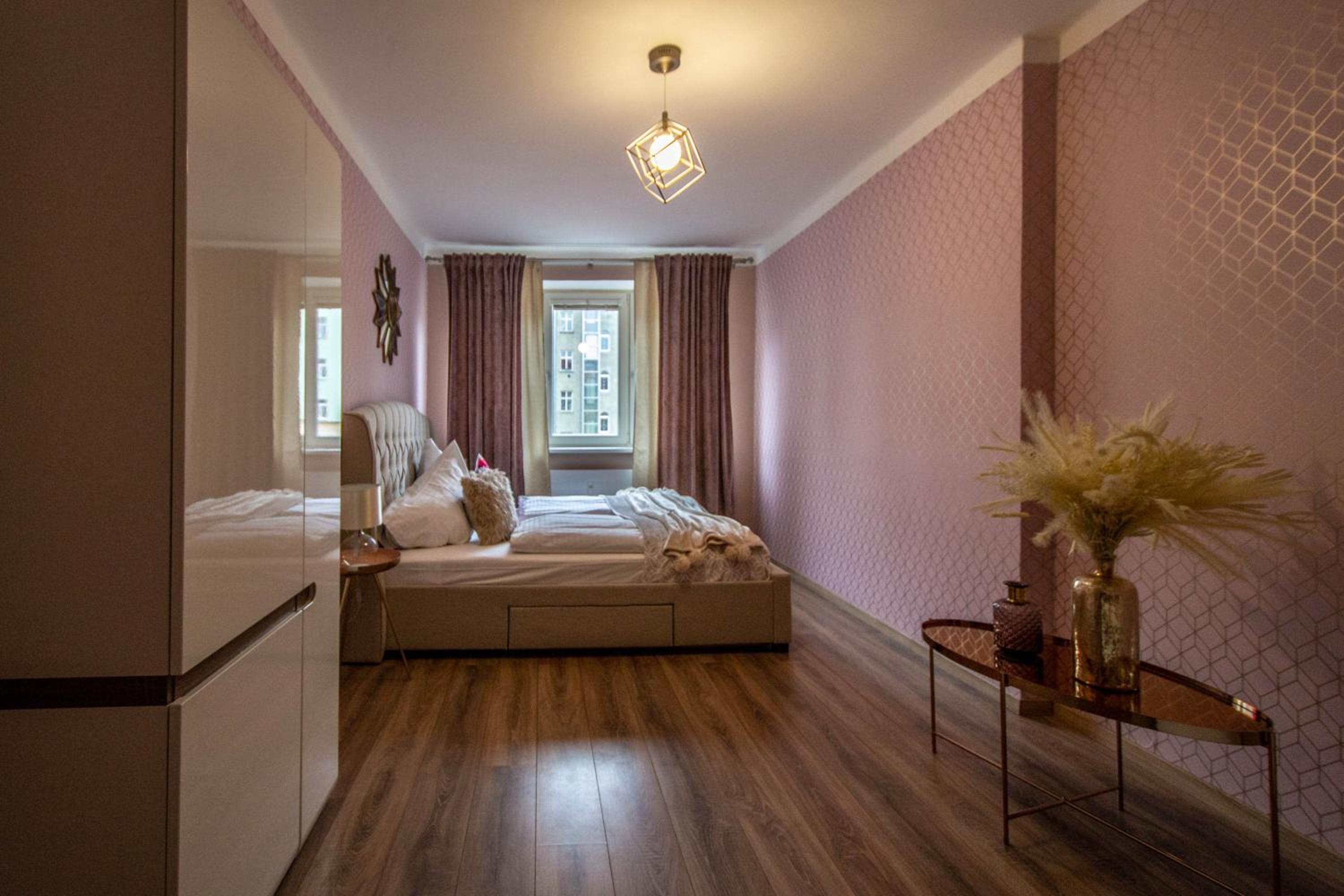 Pastel Art Deco 3BDR Ruterra Apt