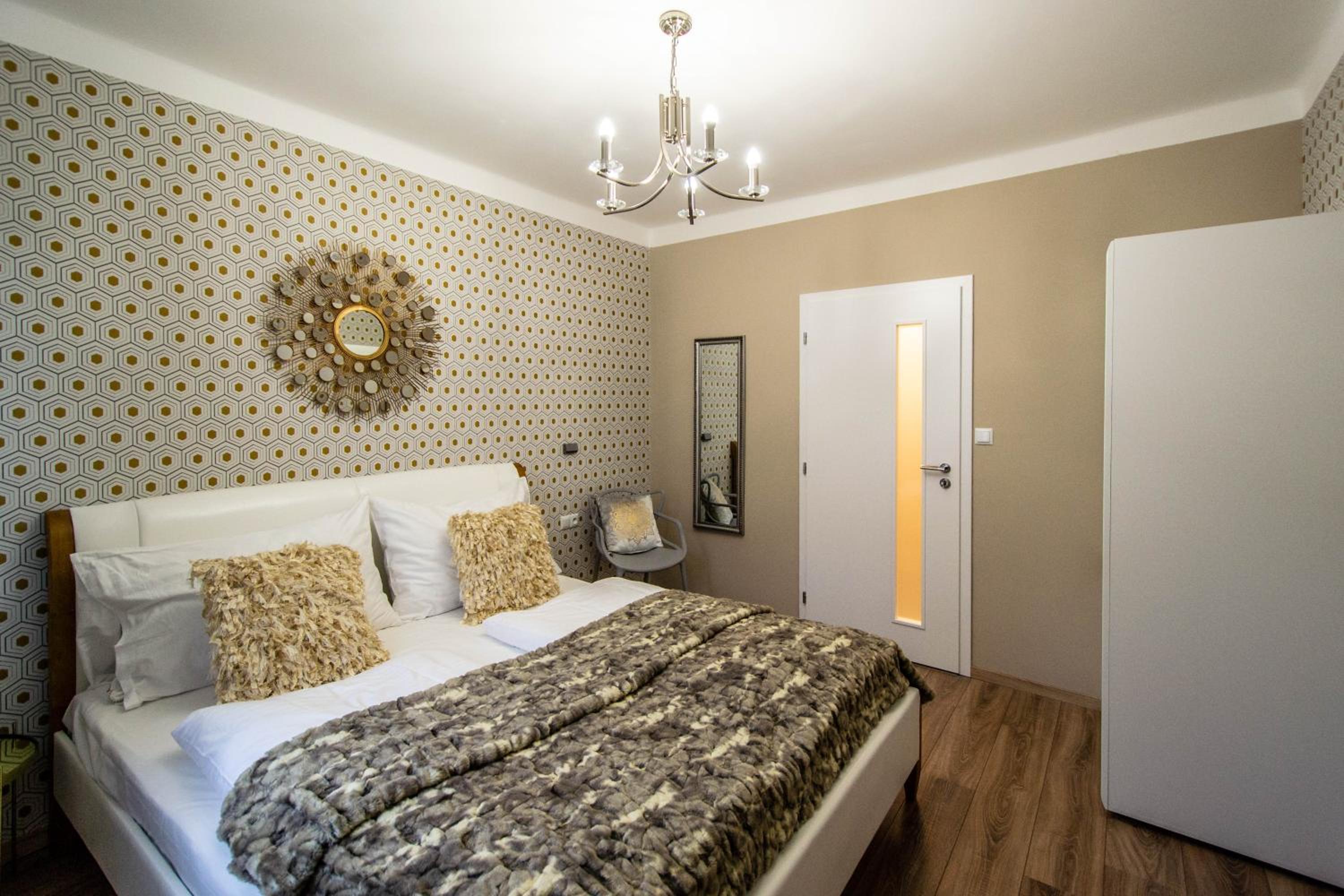 Pastel Art Deco 3BDR Ruterra Apt