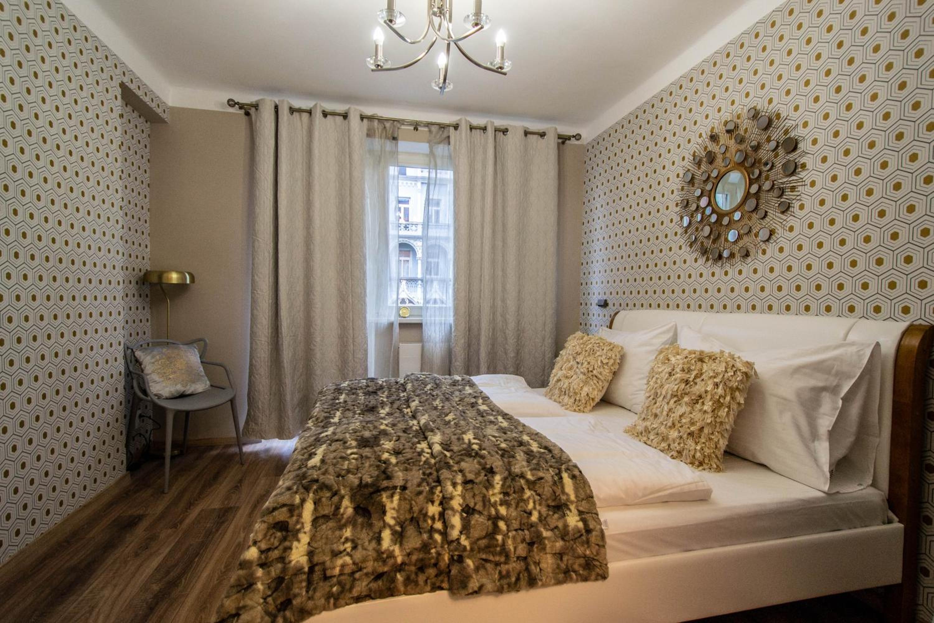 Pastel Art Deco 3BDR Ruterra Apt