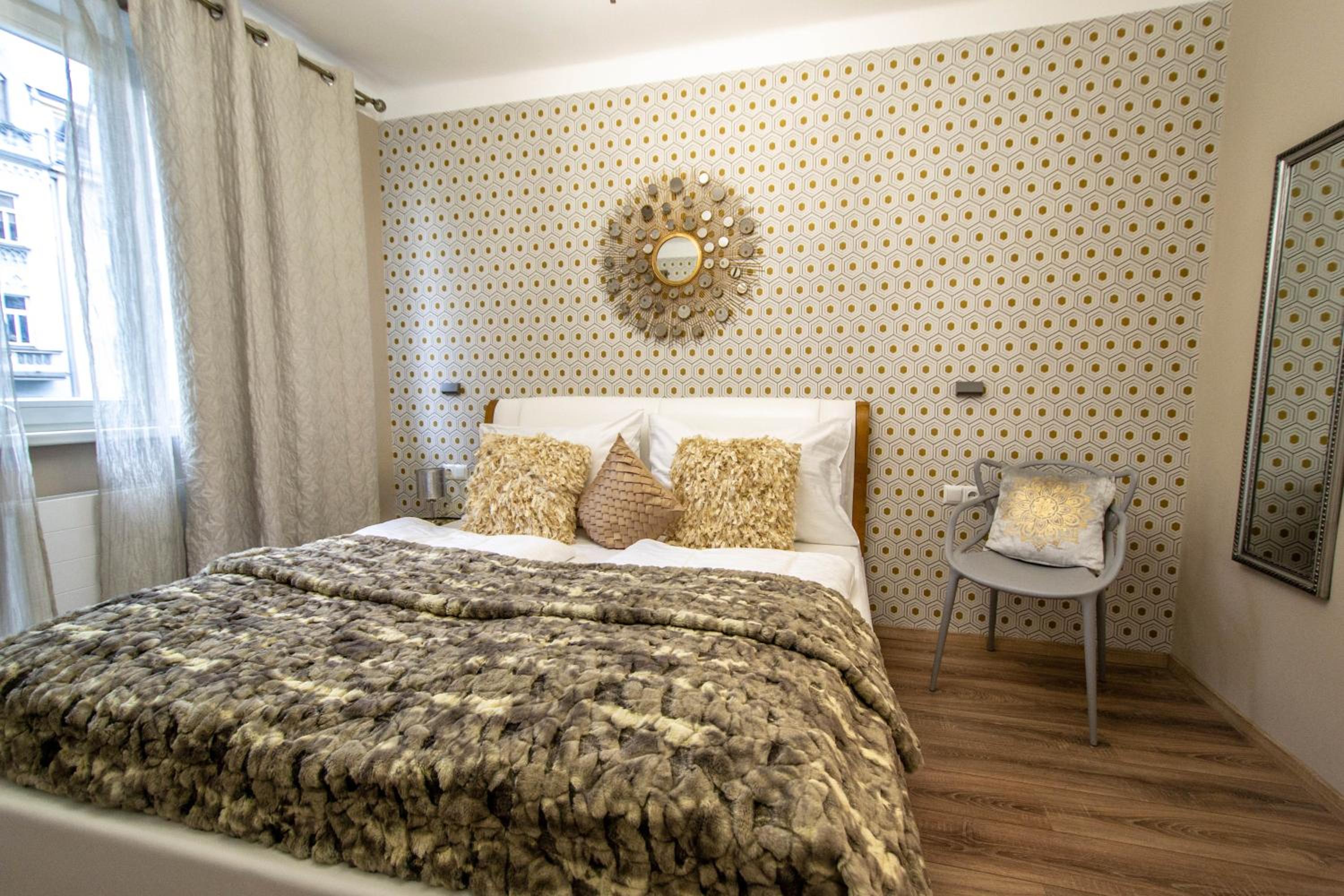 Pastel Art Deco 3BDR Ruterra Apt