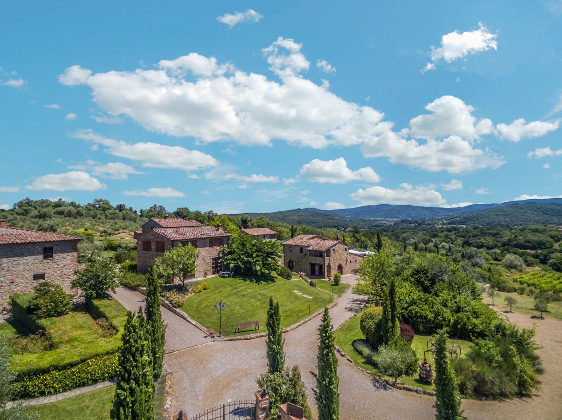 Poggio Cennina Resort & I Borghi della Selvaccia