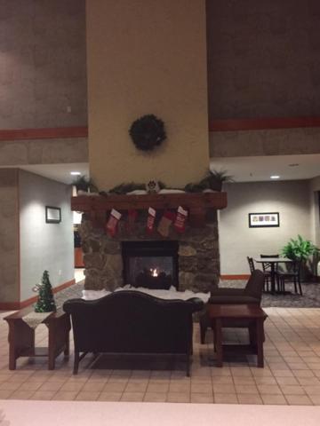Columbia Vacations - Super 8 by Wyndham Columbia East - Property Image 17