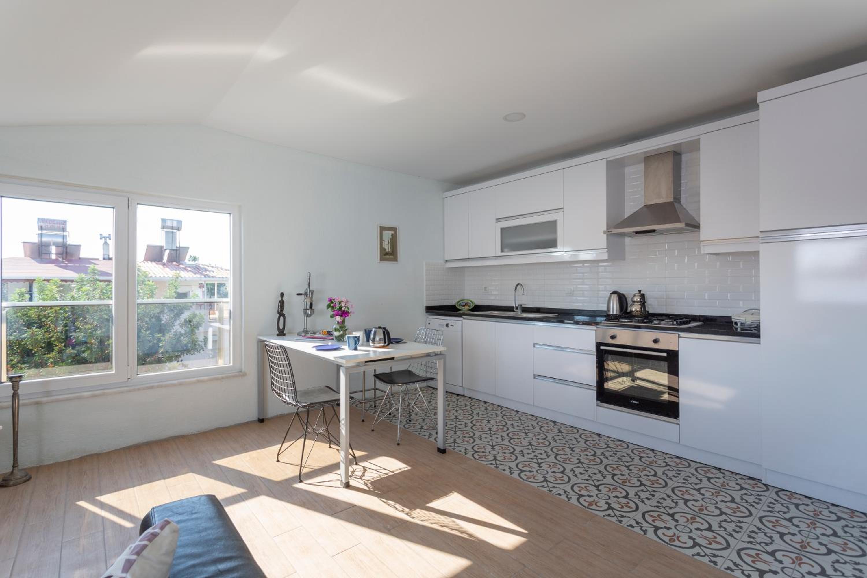 EV Apartments