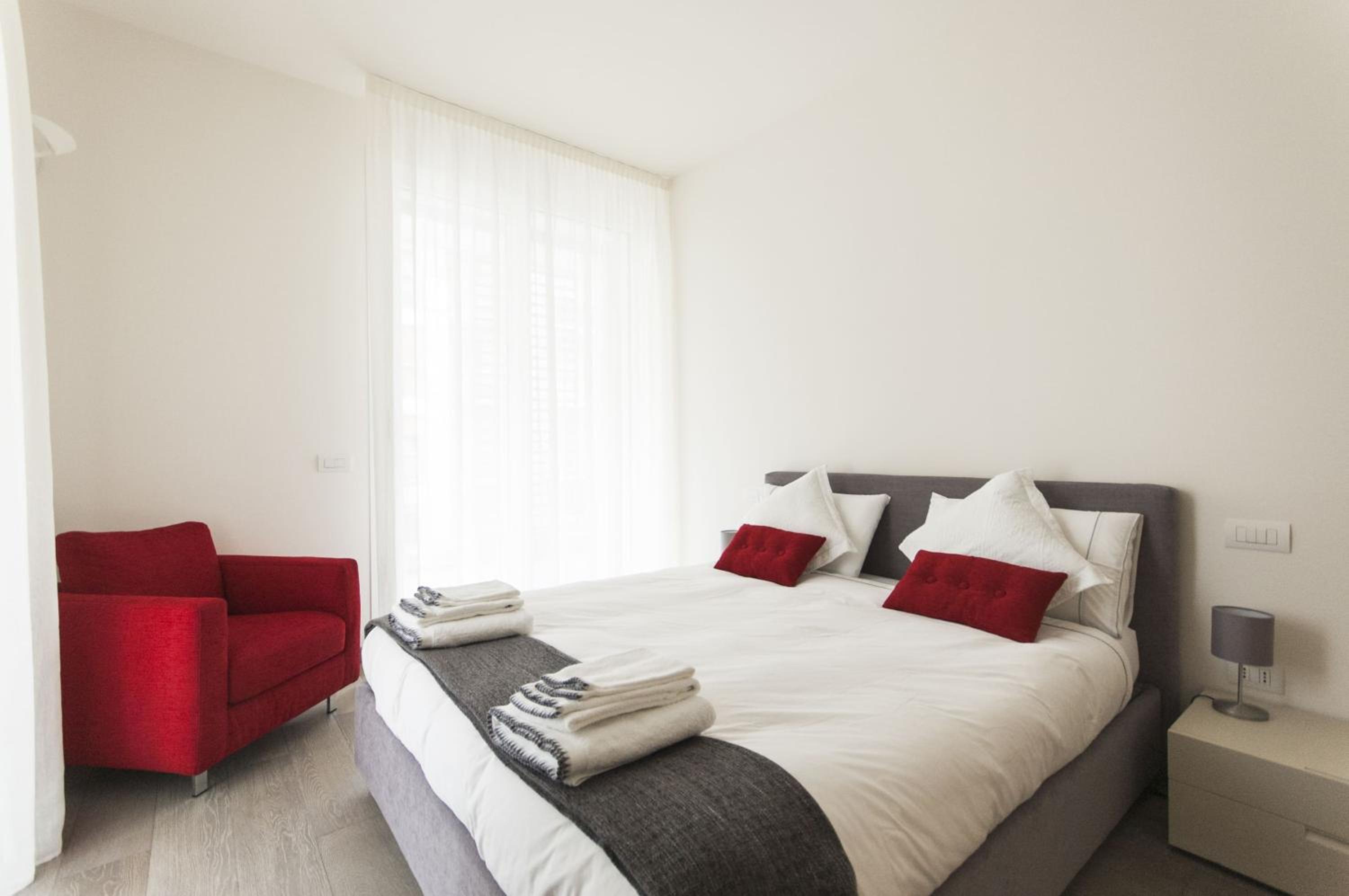 Design & New Center Apartments