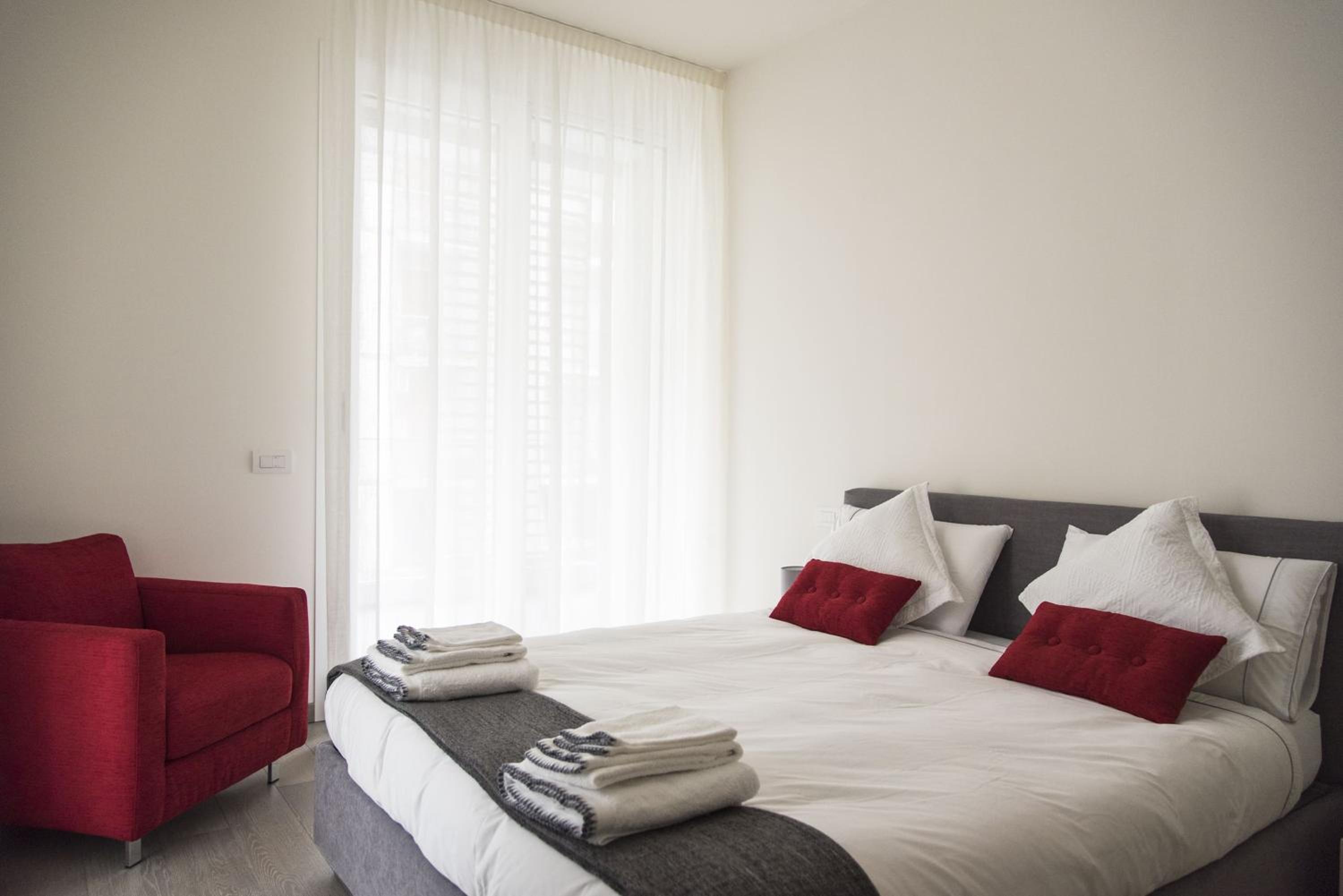 Design & New Center Apartments