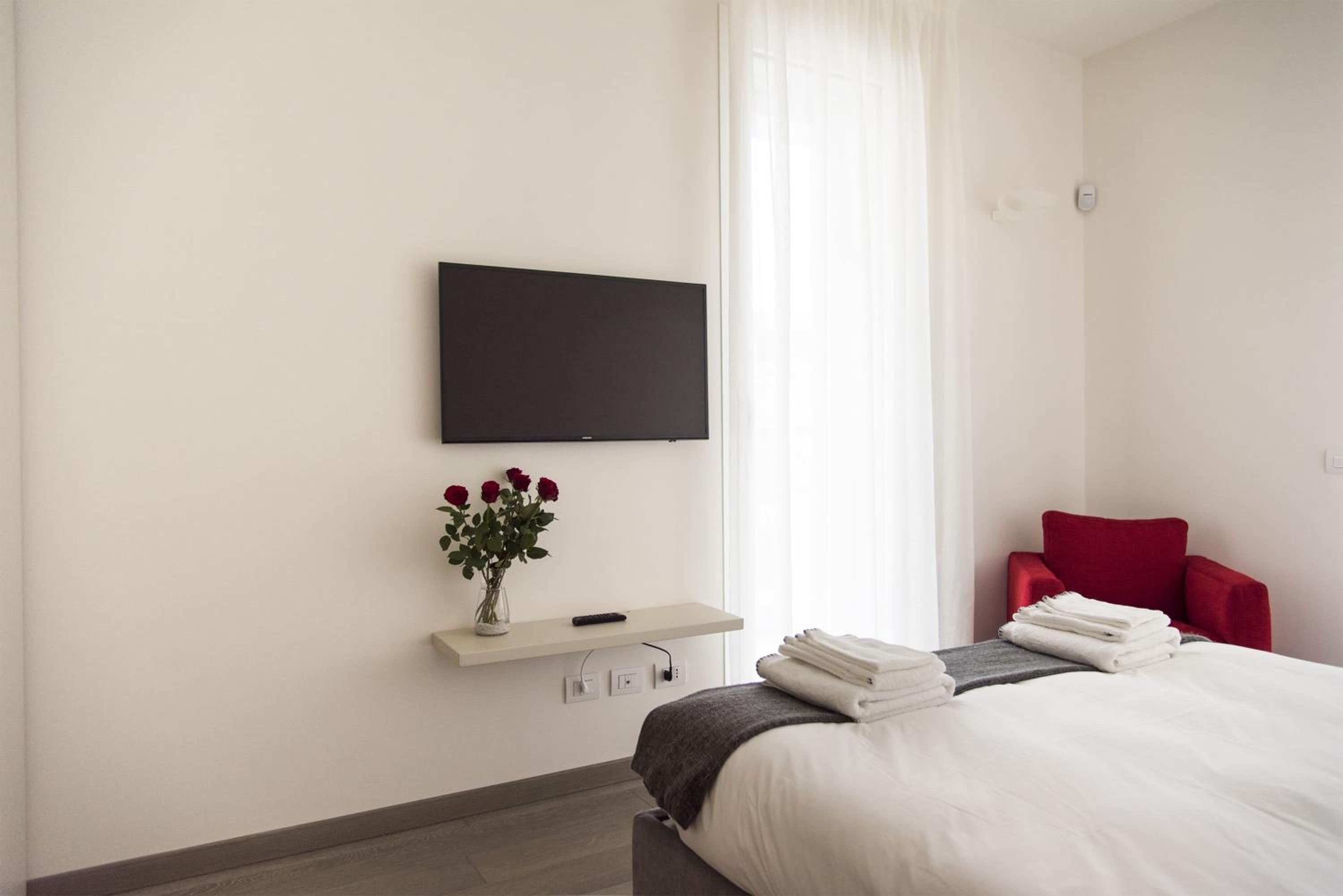 Design & New Center Apartments