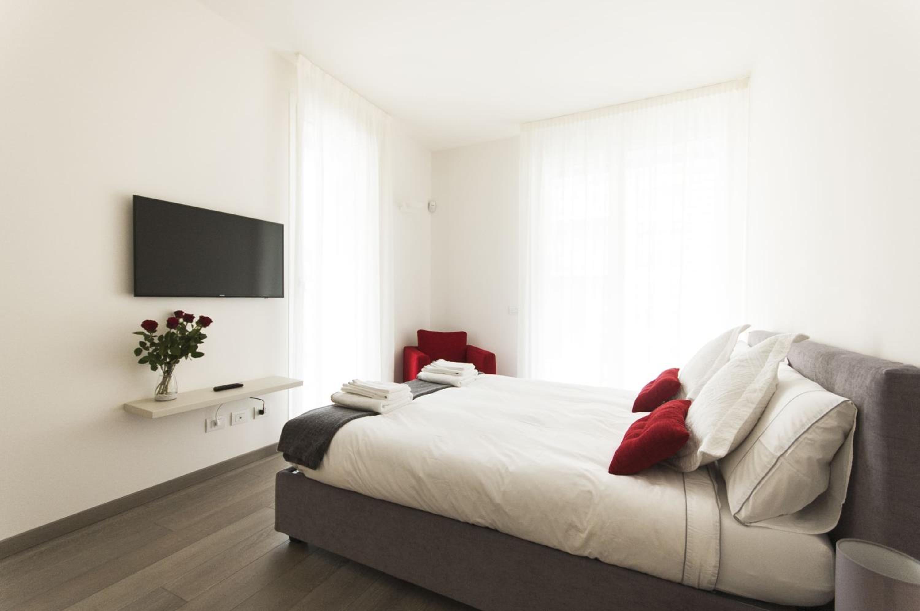 Design & New Center Apartments