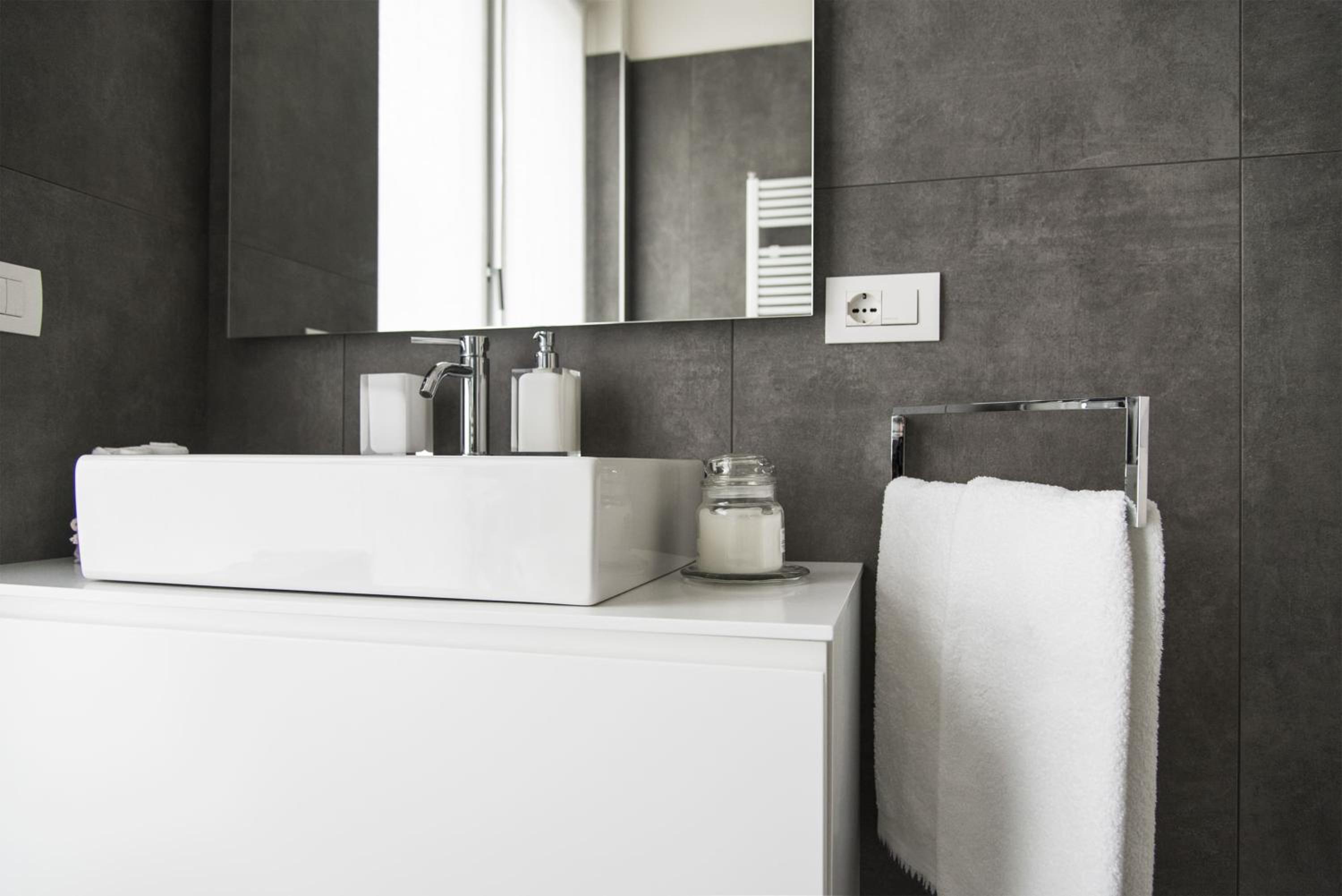 Design & New Center Apartments
