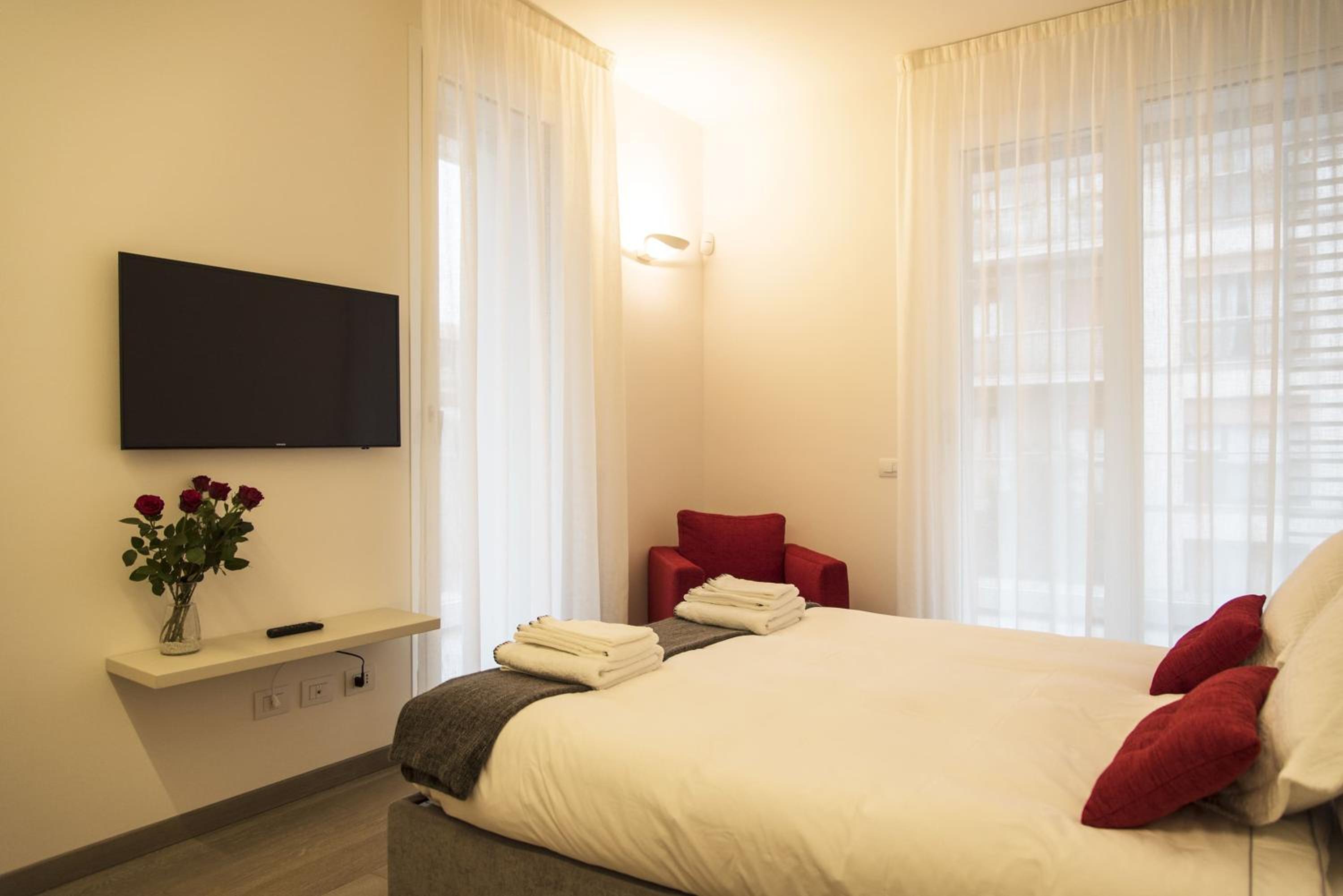 Design & New Center Apartments