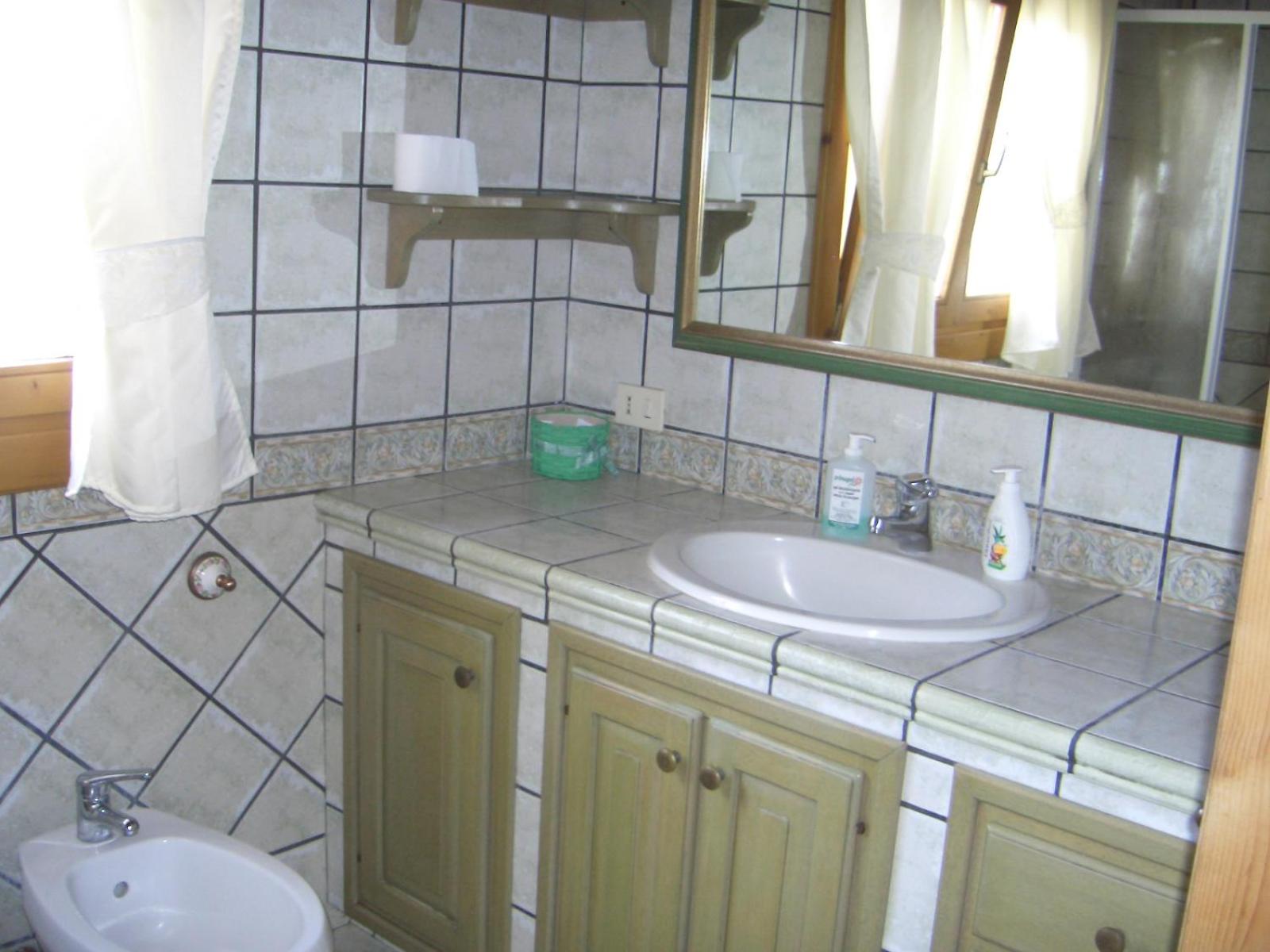 chalet l oasi di Ambra 8 posti letto con uso piscina view 2