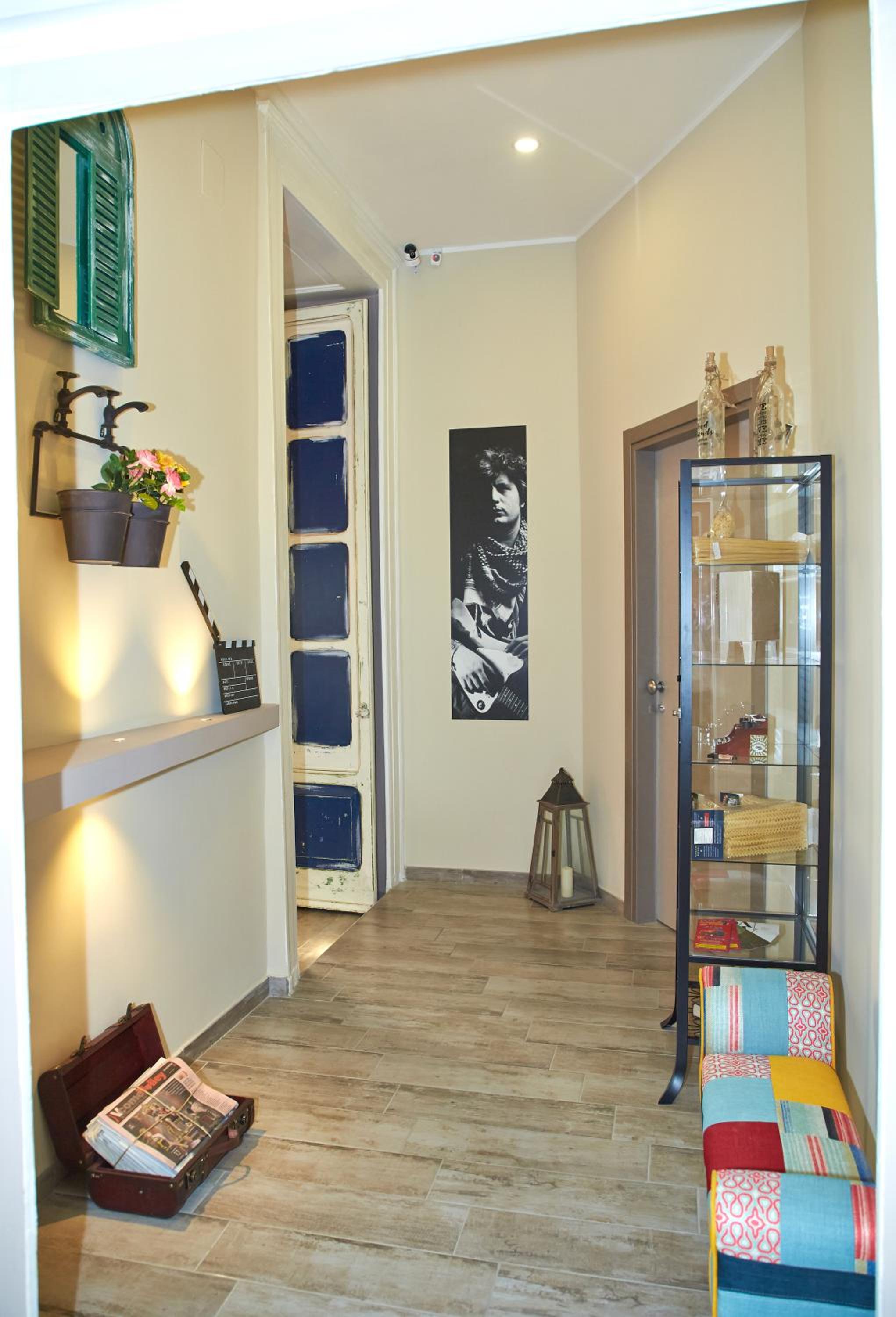Artisti Sustinea Rooms