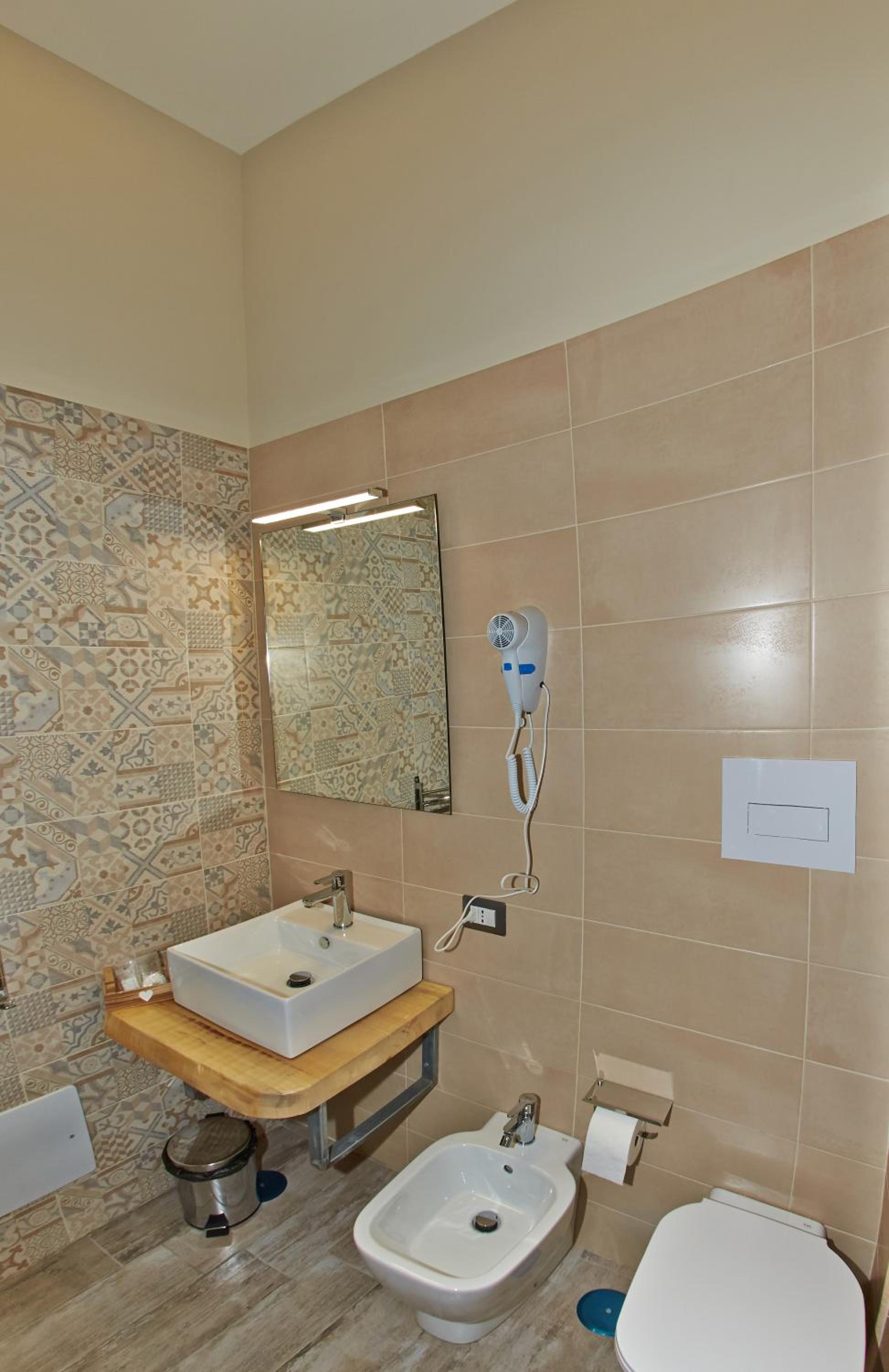 Artisti Sustinea Rooms