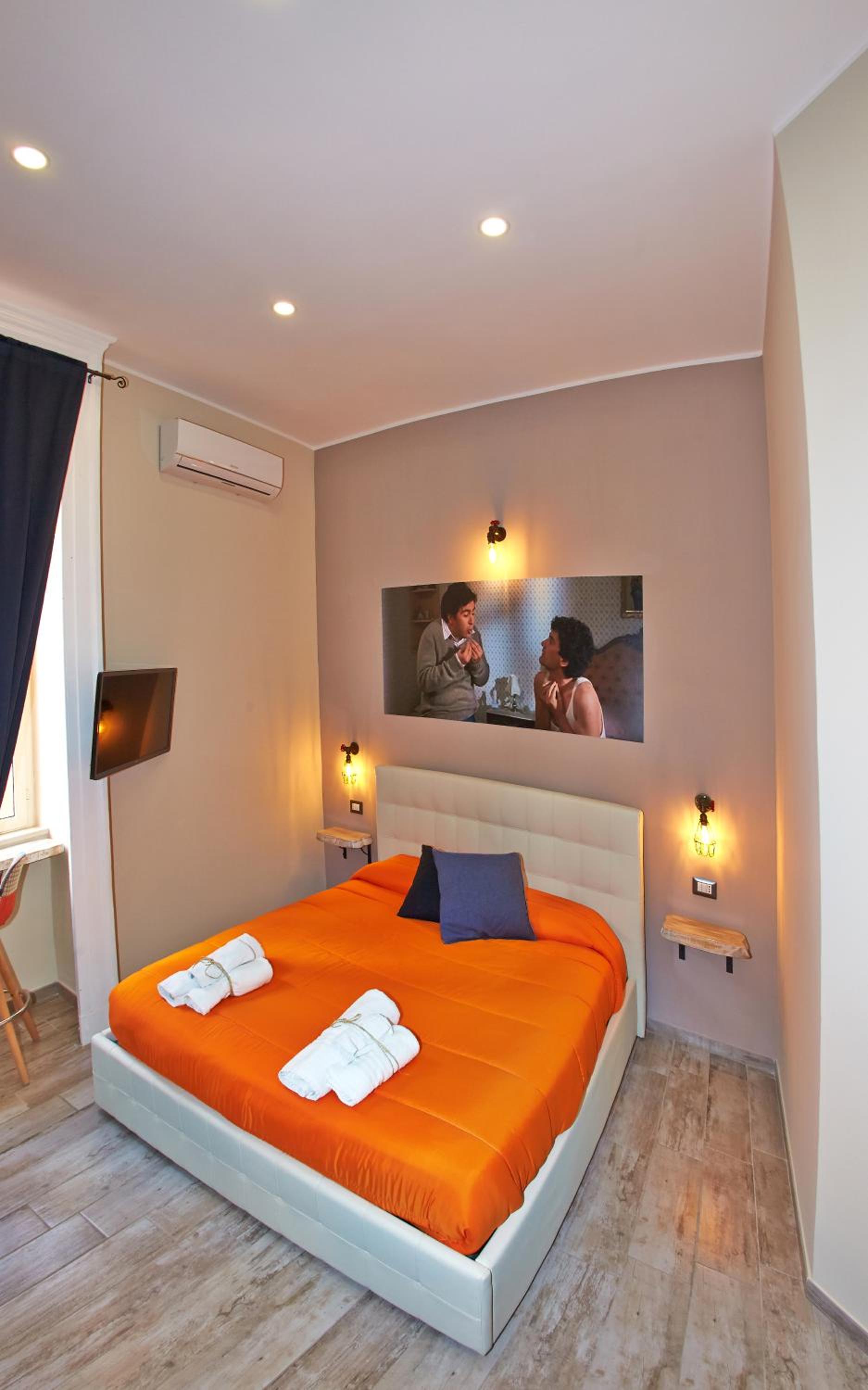 Artisti Sustinea Rooms