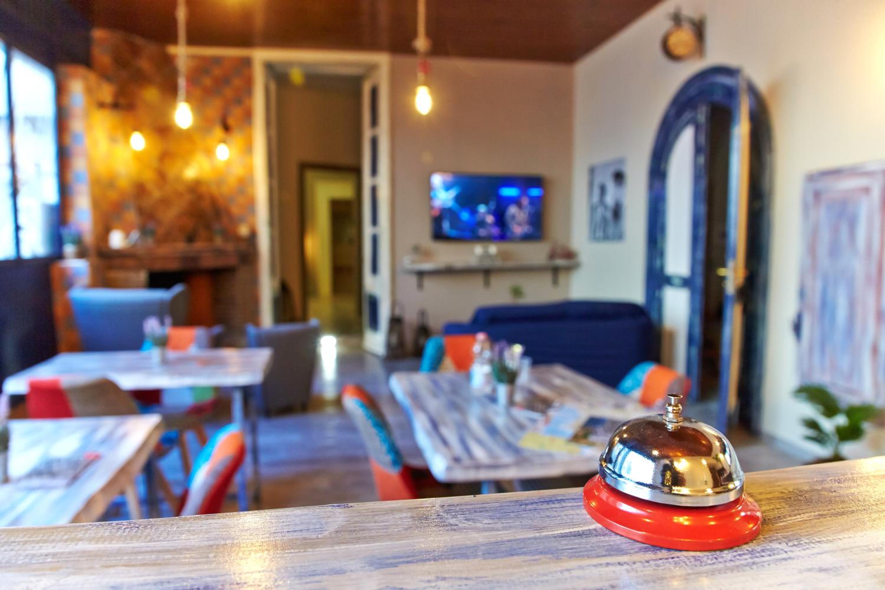 Artisti Sustinea Rooms