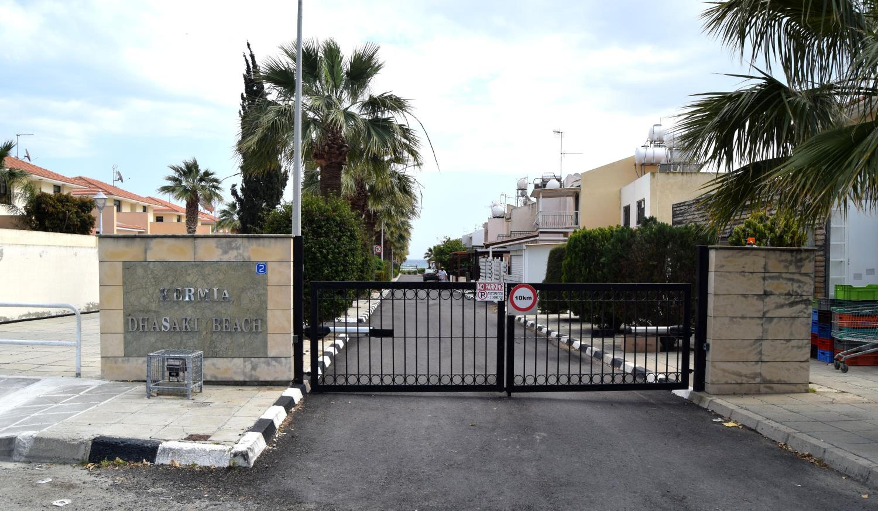 Pirgos beach house