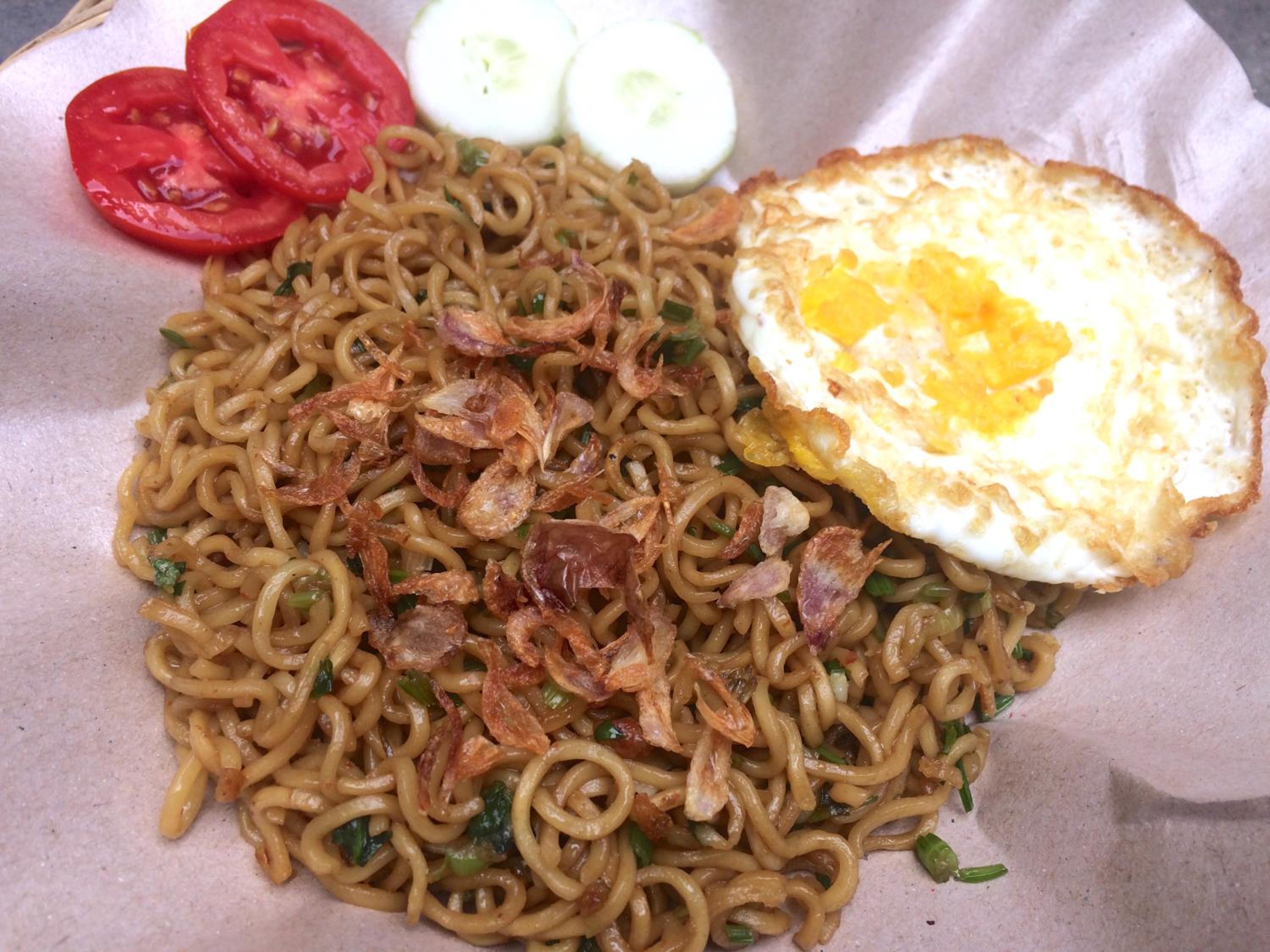 Hotel "NOMORE" Gallery and Guesthouse - Image 1