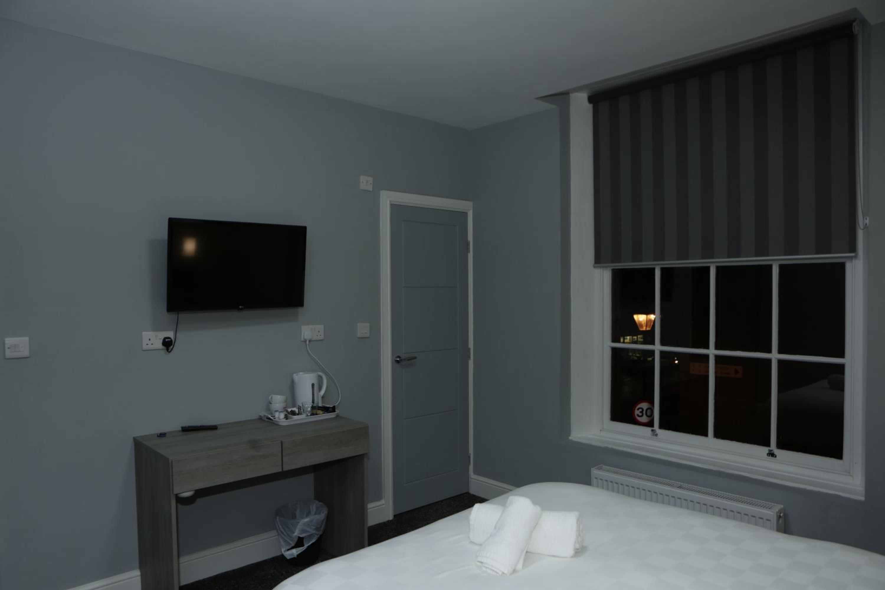 The Spring Bank APARTHOTEL view 3
