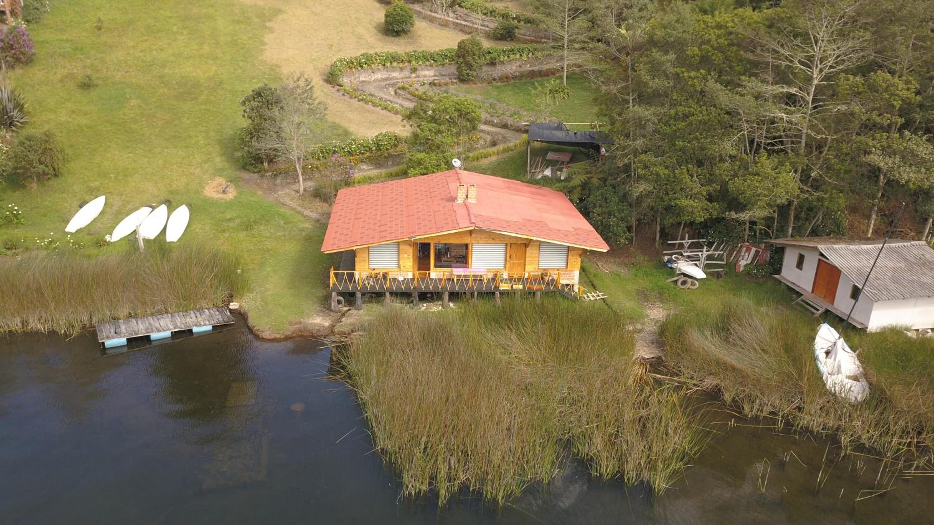 Cabaña en La Cocha-Finca INDIANA