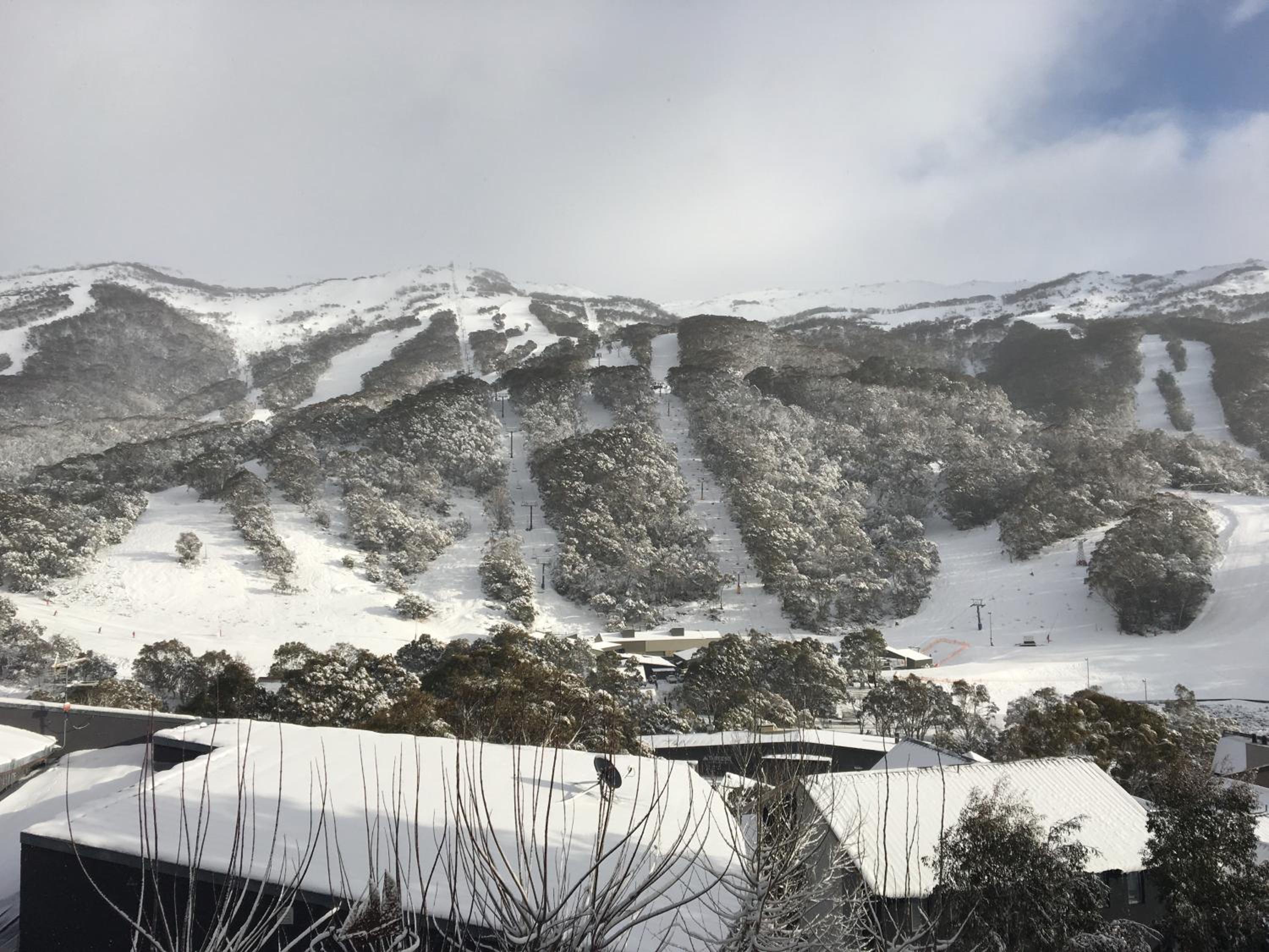 Kasees Apartments & Mountain Lodge