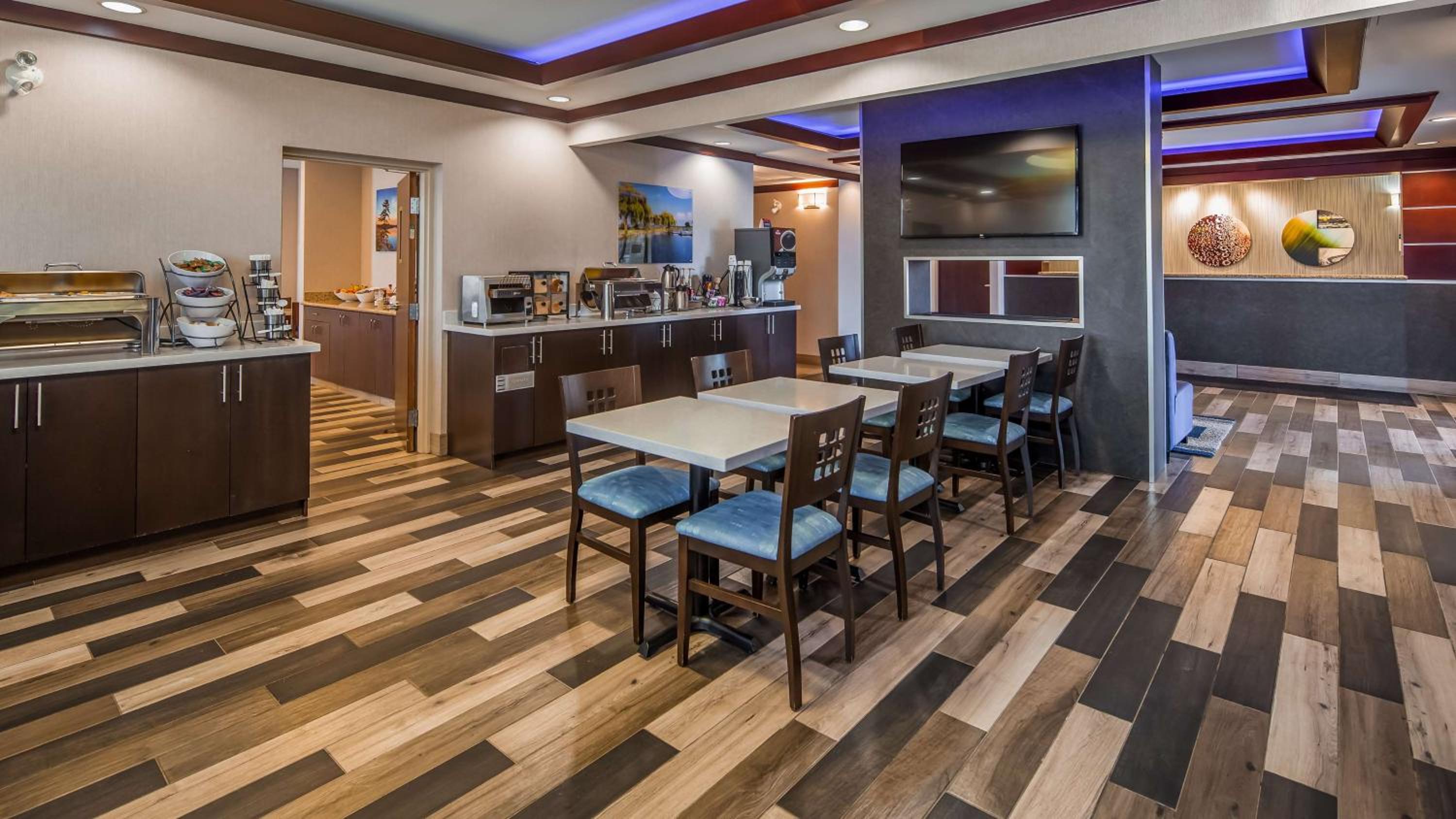 Barrie Vacations - Best Western Plus Barrie - Property Image 27