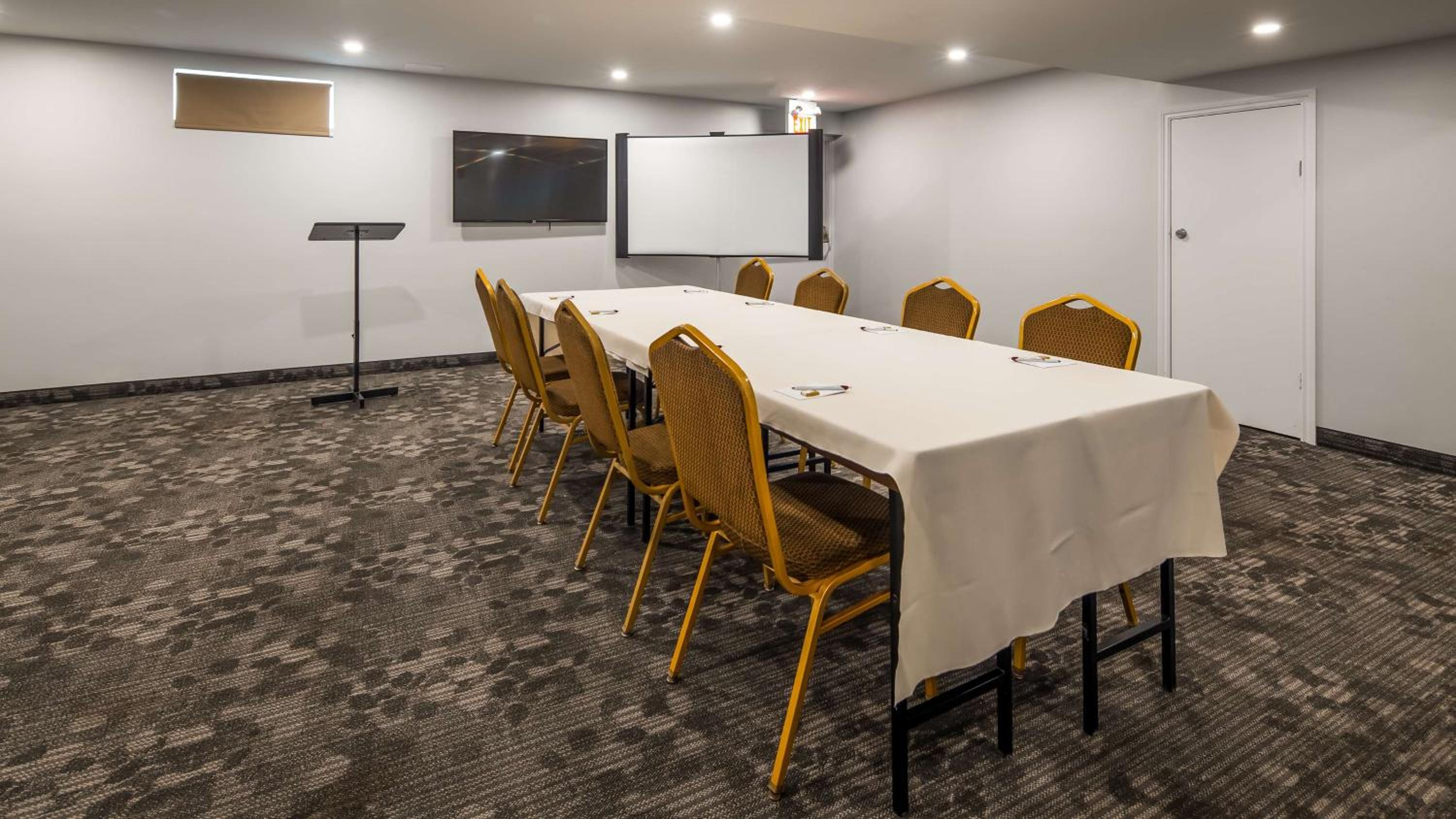 Barrie Vacations - Best Western Plus Barrie - Property Image 24