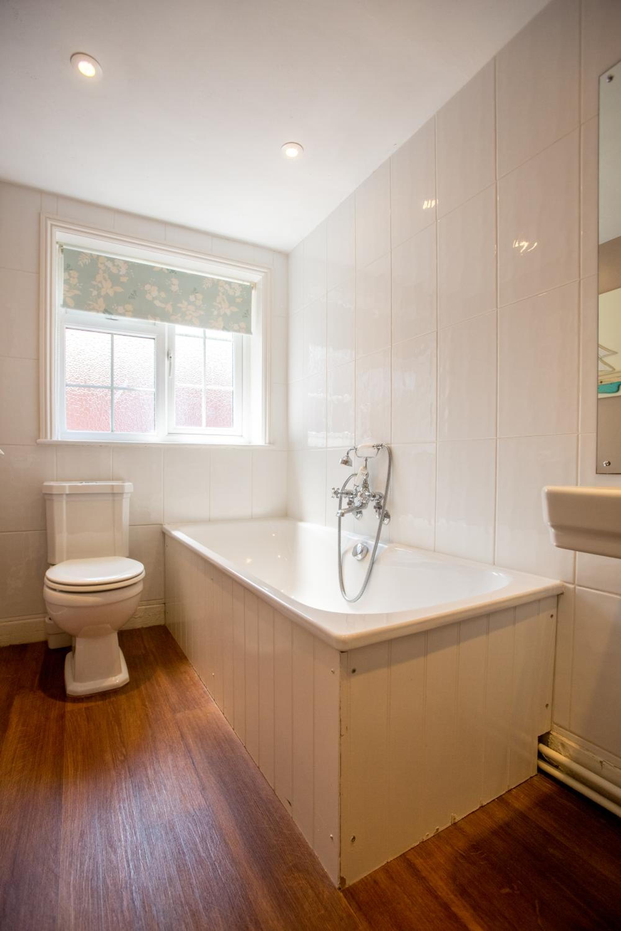 14 Market Cross Place - Beachfront location with lovely sea views - Aldeburgh Coastal Cottages view 4