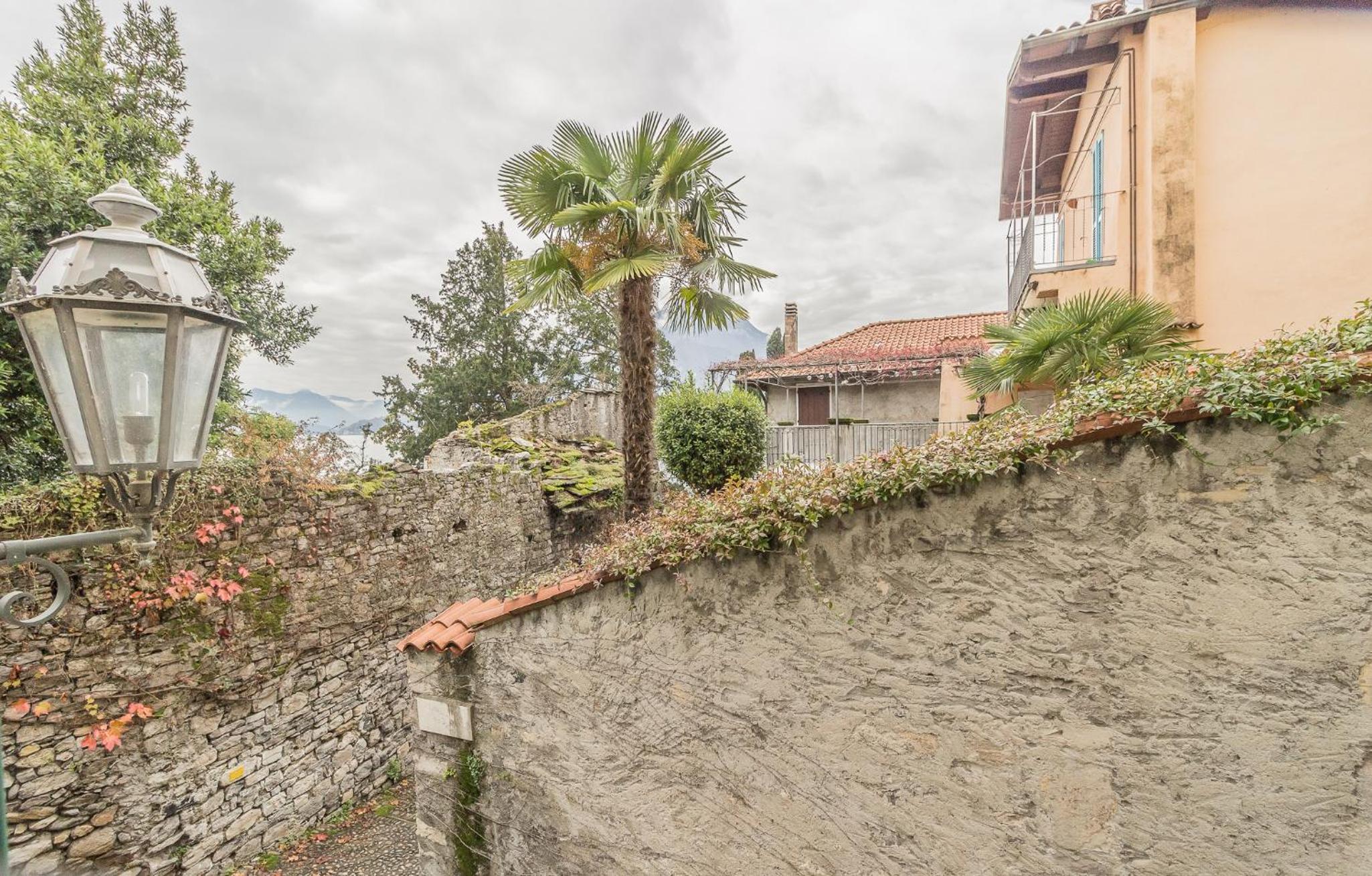 Del Duca Apartment en Varenna — other