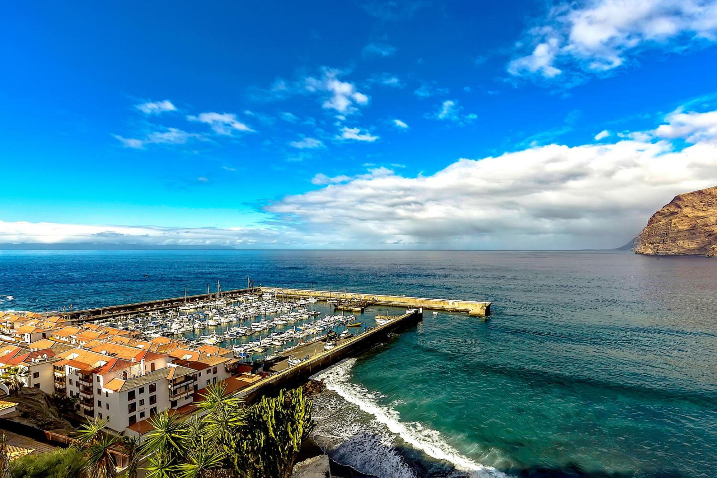 Spectacular views first line 2 bedrooms apartment view 2