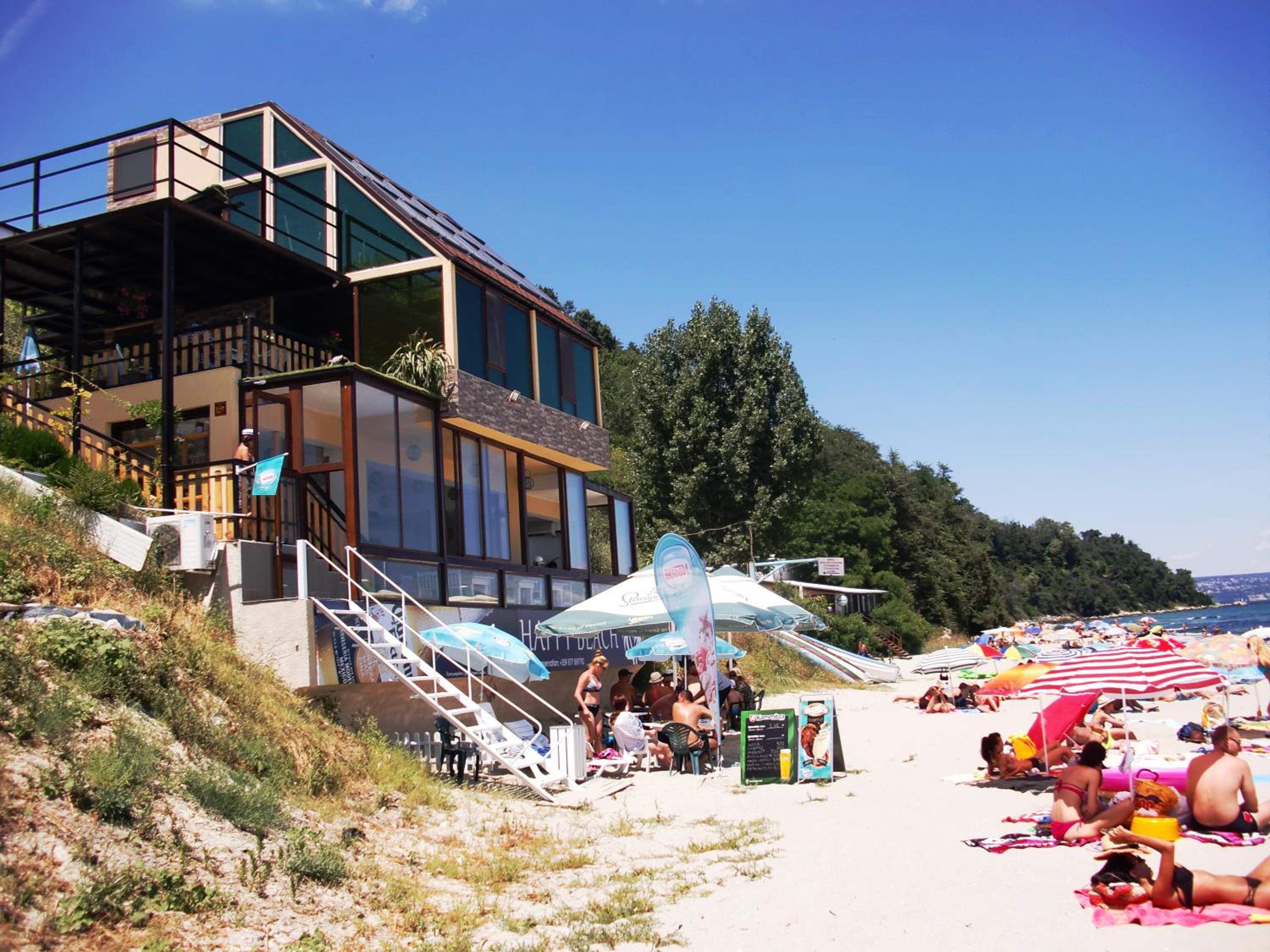 Hemingway rooms in Happy Beach