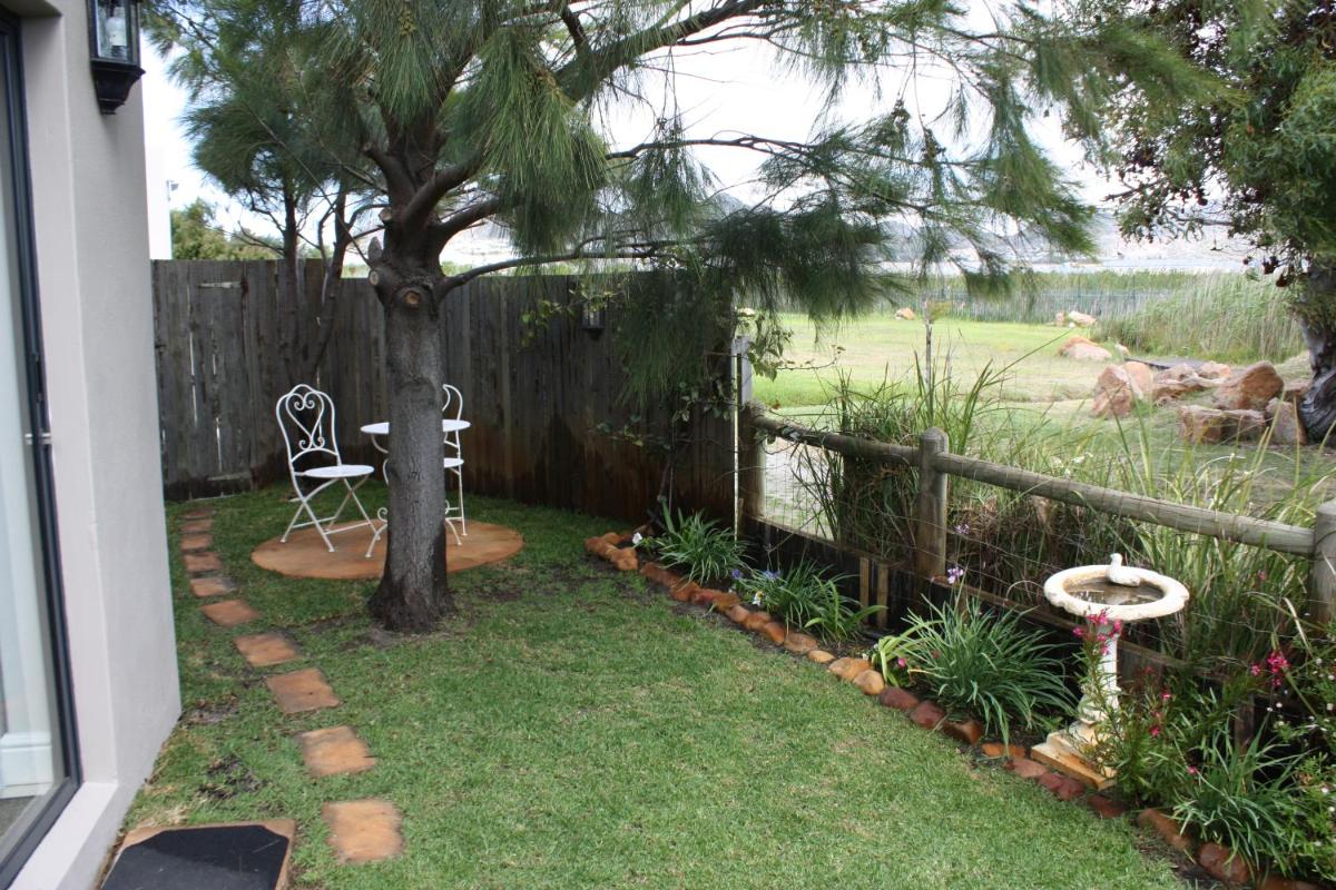 Sunbird Cottage view 3