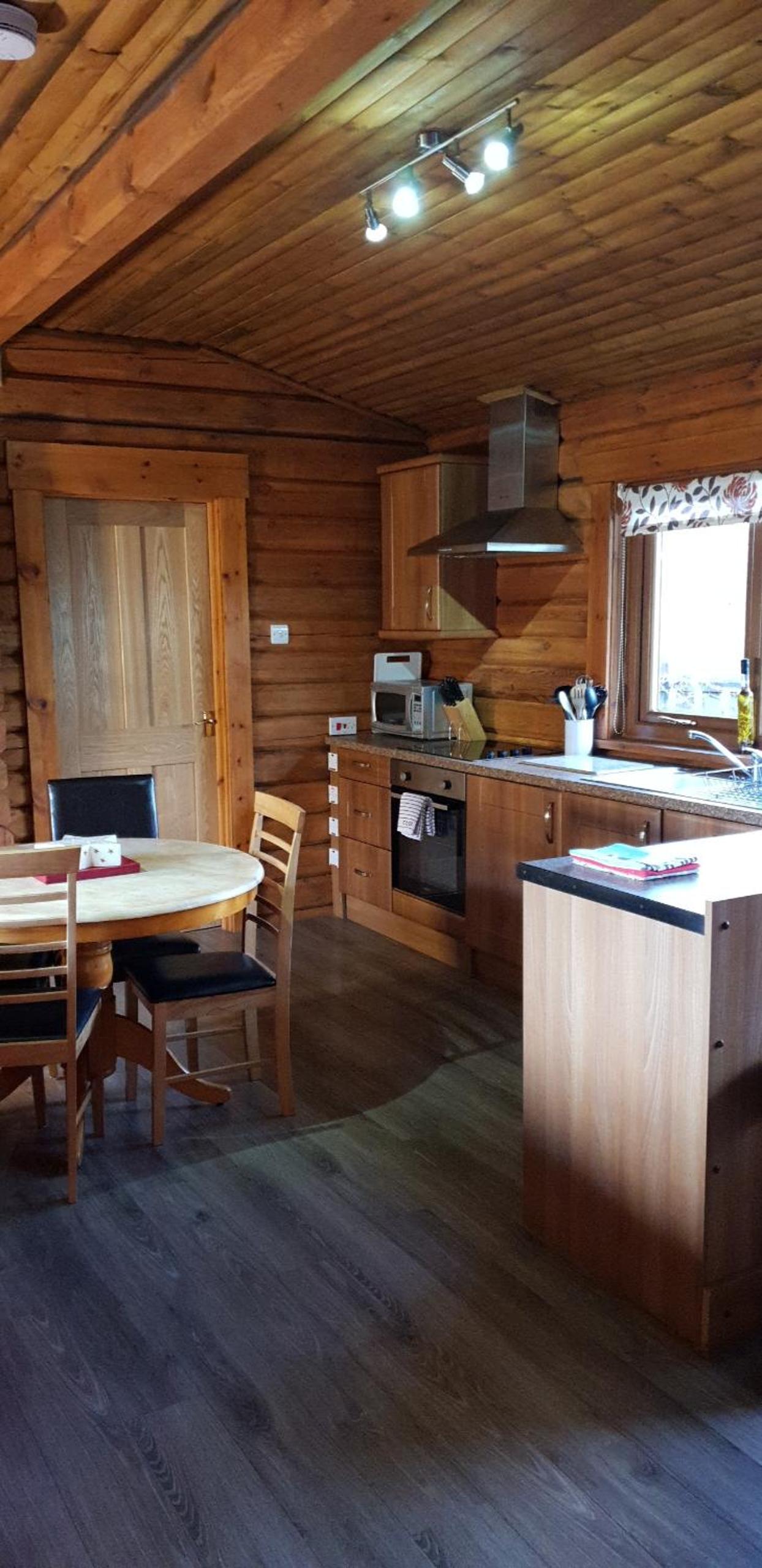 Glenmhor Log Cabin