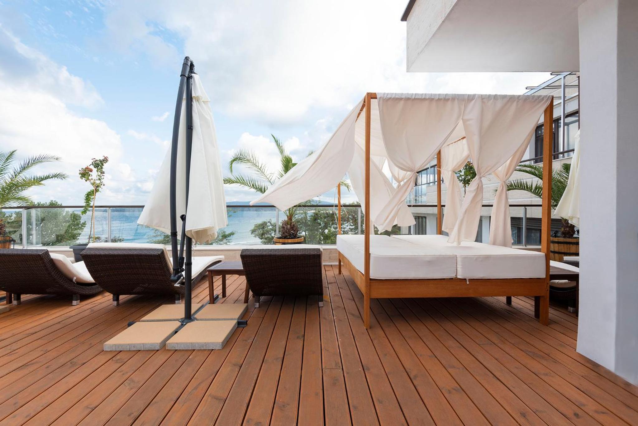 Green Paradise Deluxe Apartments