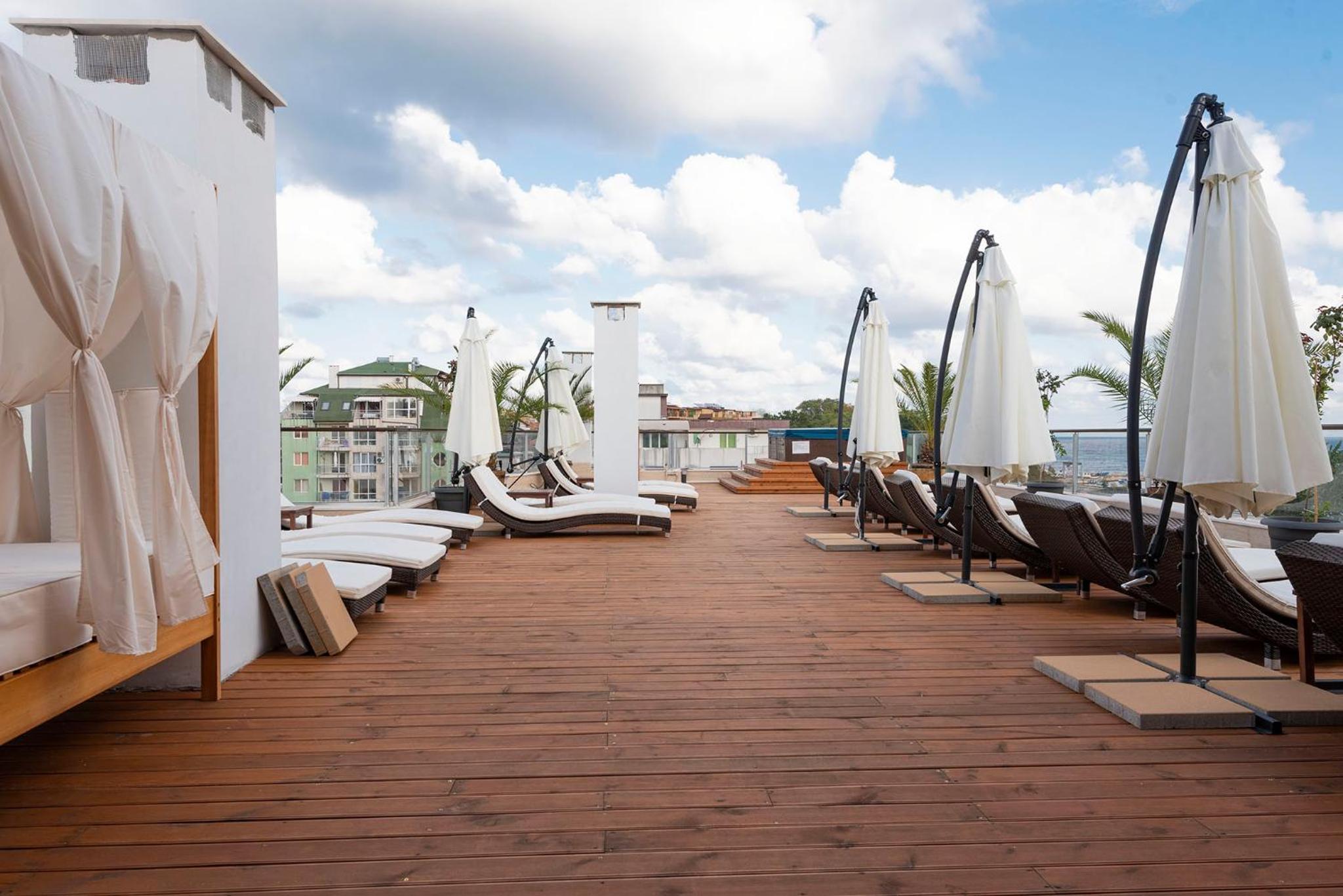Green Paradise Deluxe Apartments