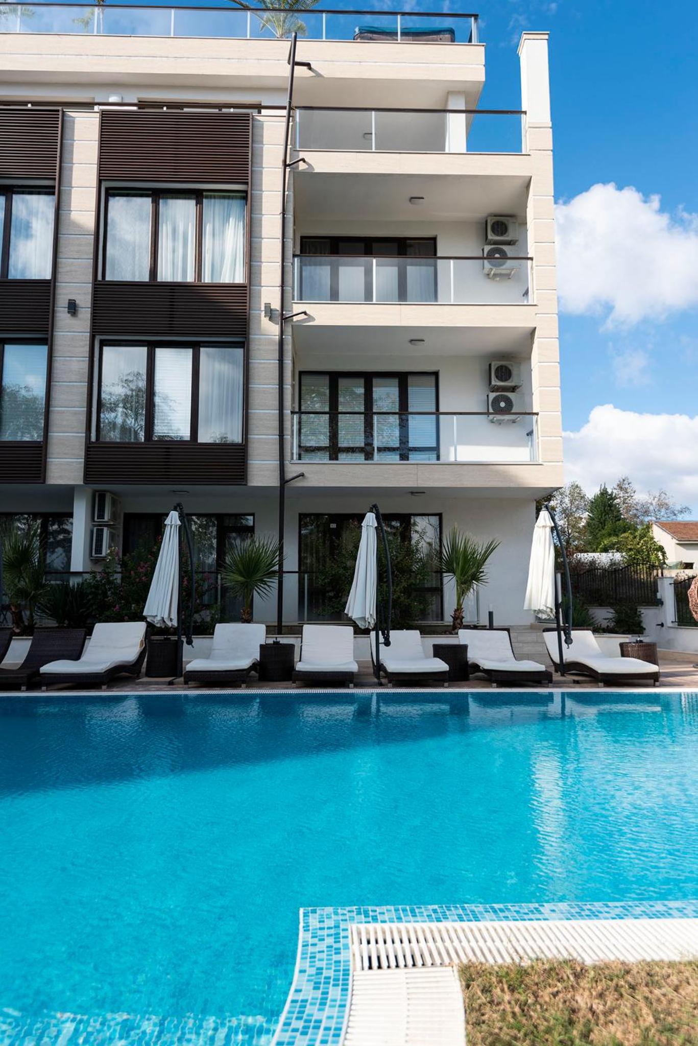 Green Paradise Deluxe Apartments