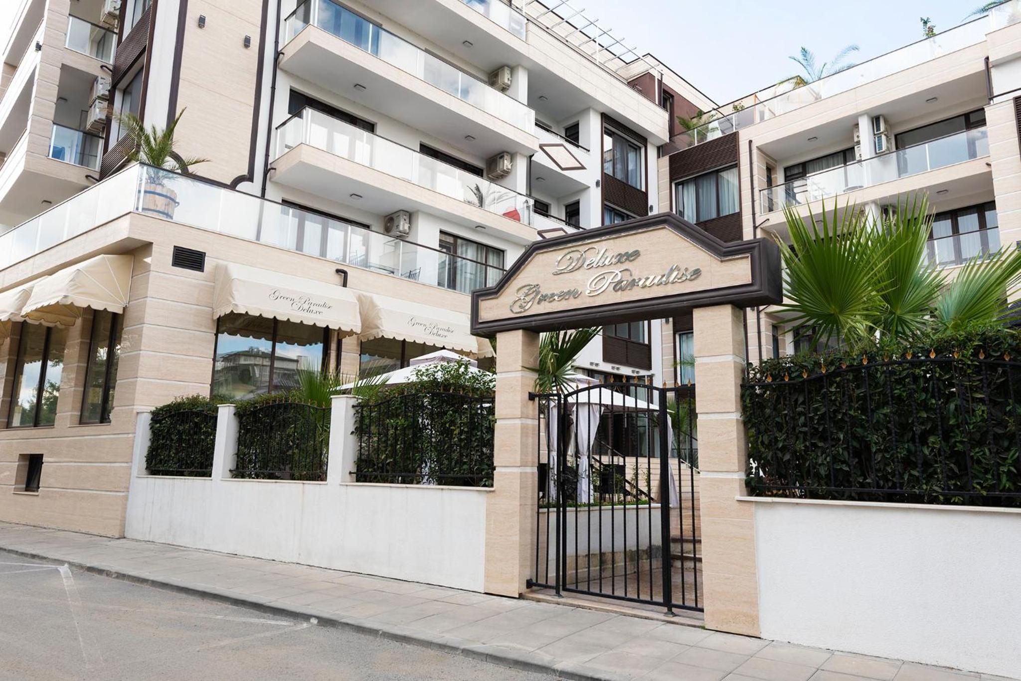 Hotel Green Paradise Deluxe Apartments