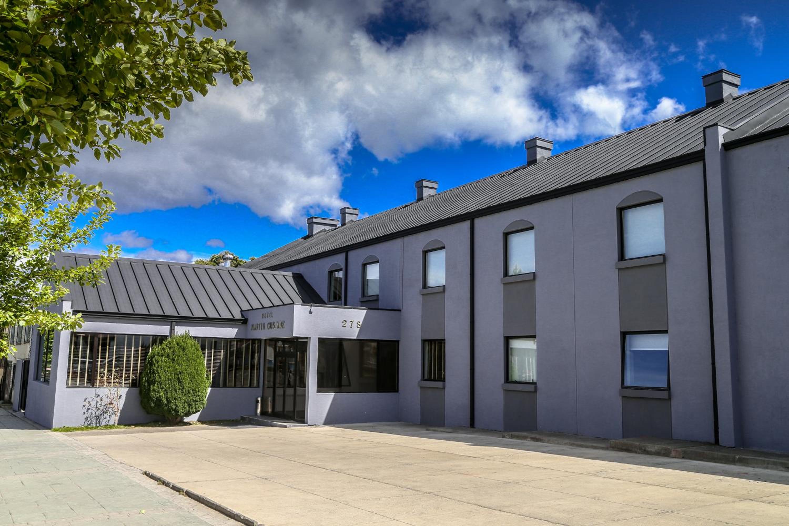 Hotel Martín Gusinde - Image 1