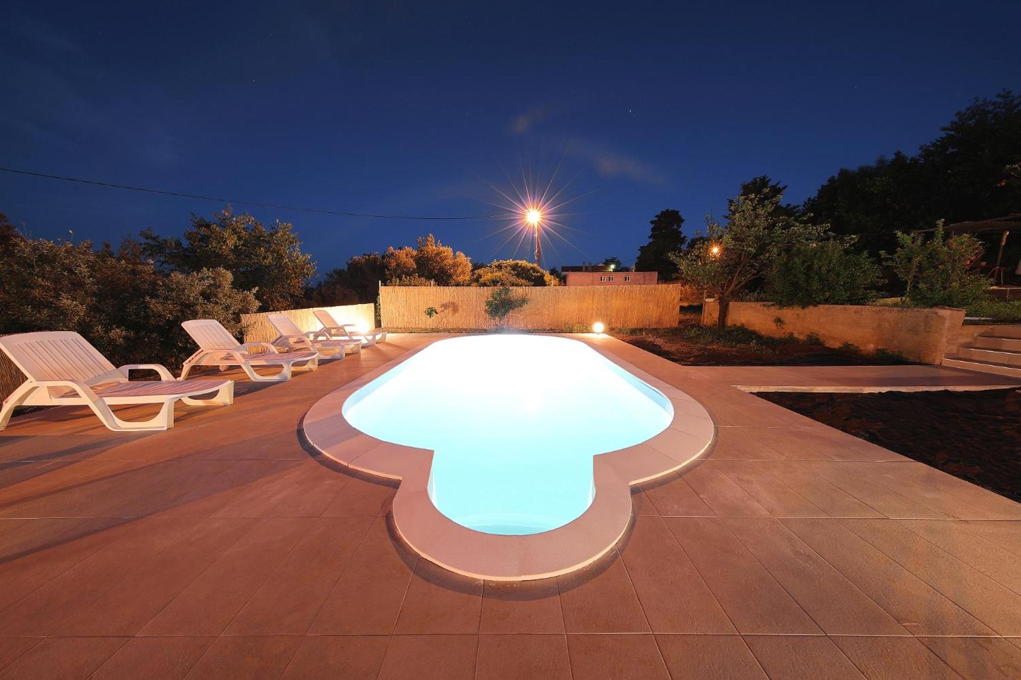 holiday home on DUGI OTOK - OTOK view 3