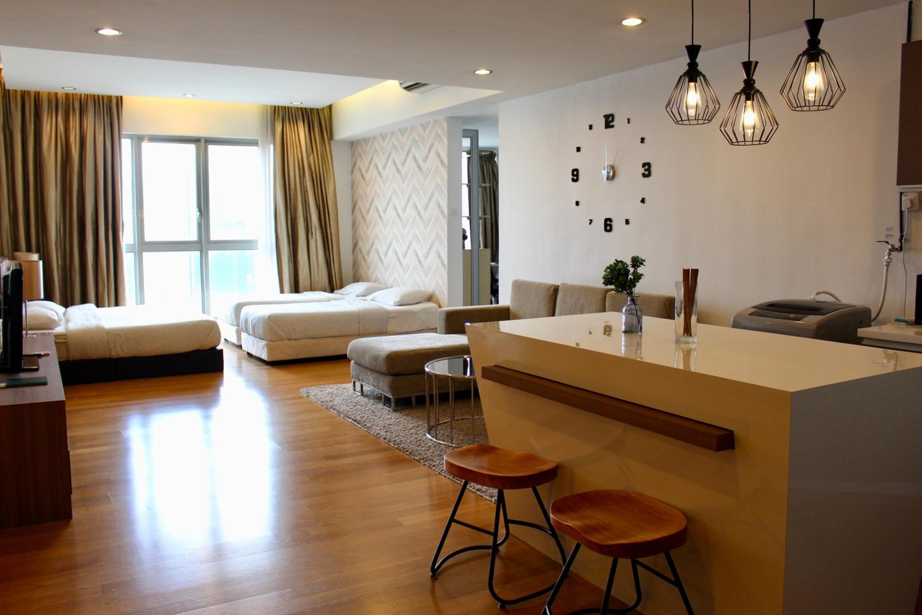 ✦Time & Traveller✦Regalia Suites and Residence✦KLCC view Infinity Pool✦双子塔无边泳池