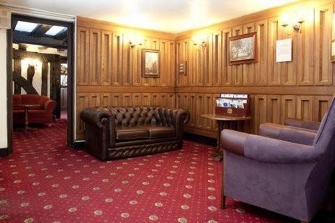 Stevenage Vacations - Roebuck Inn - Property Image 11