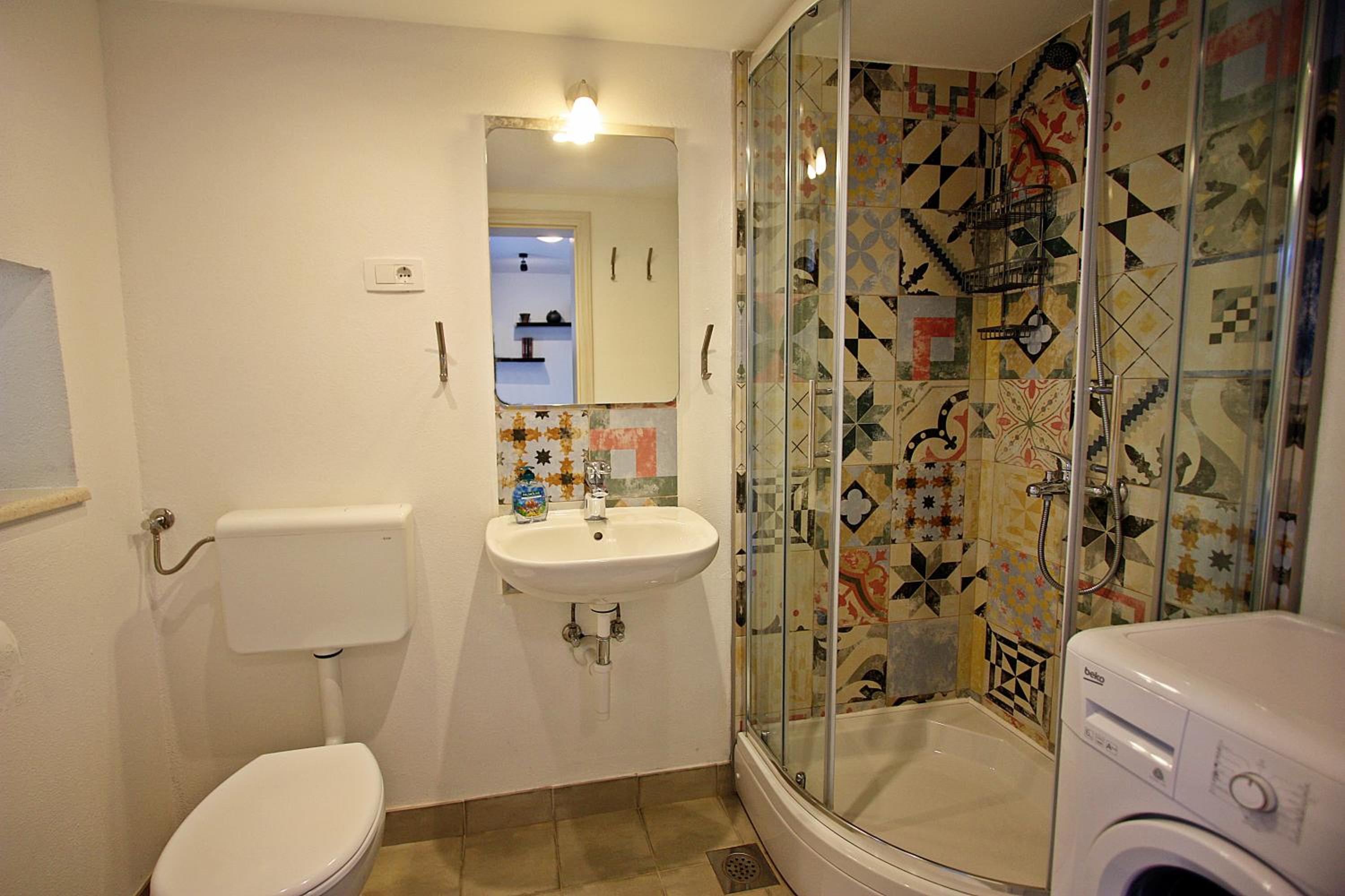 Photo 42