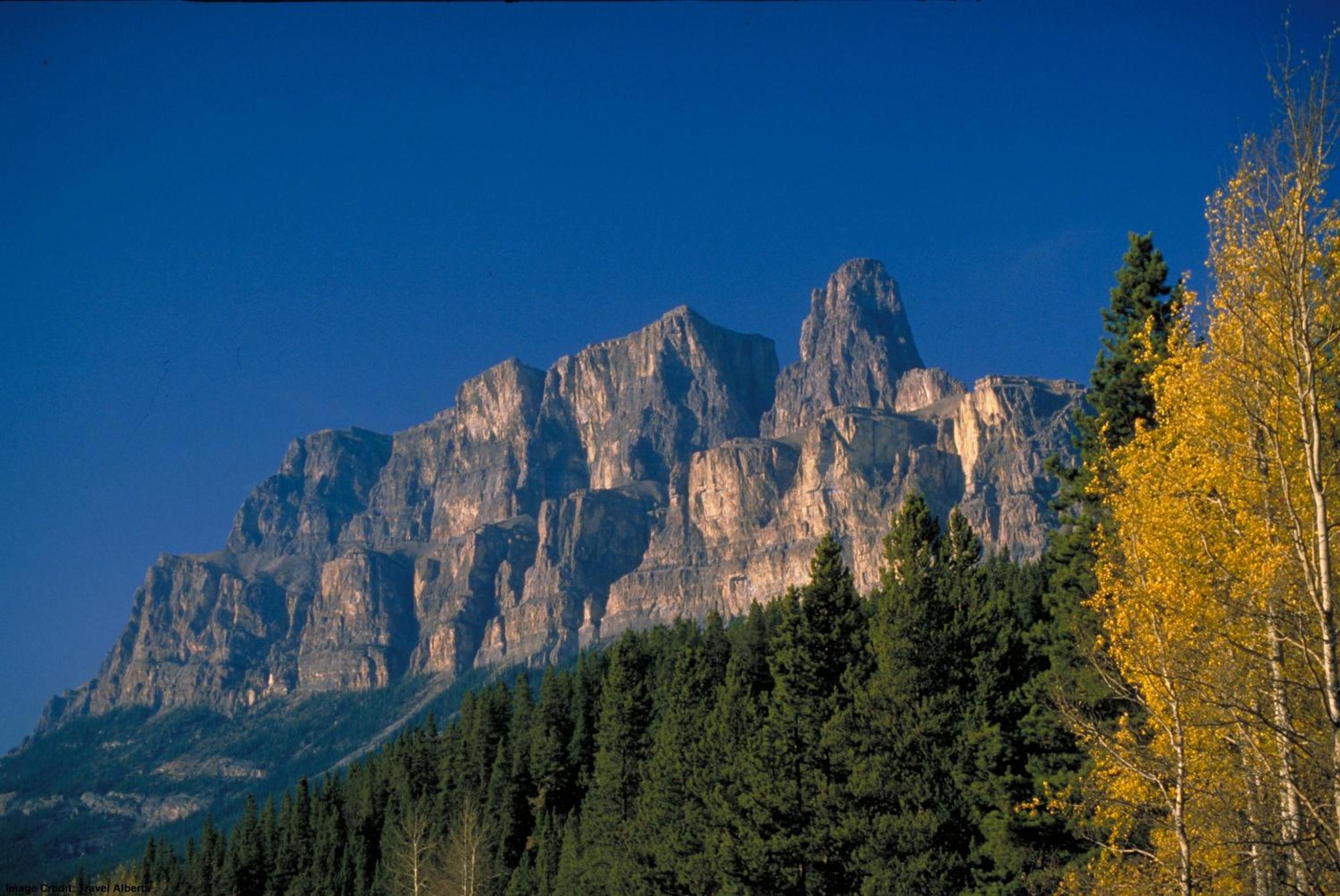 HI Castle Mountain - Hostel