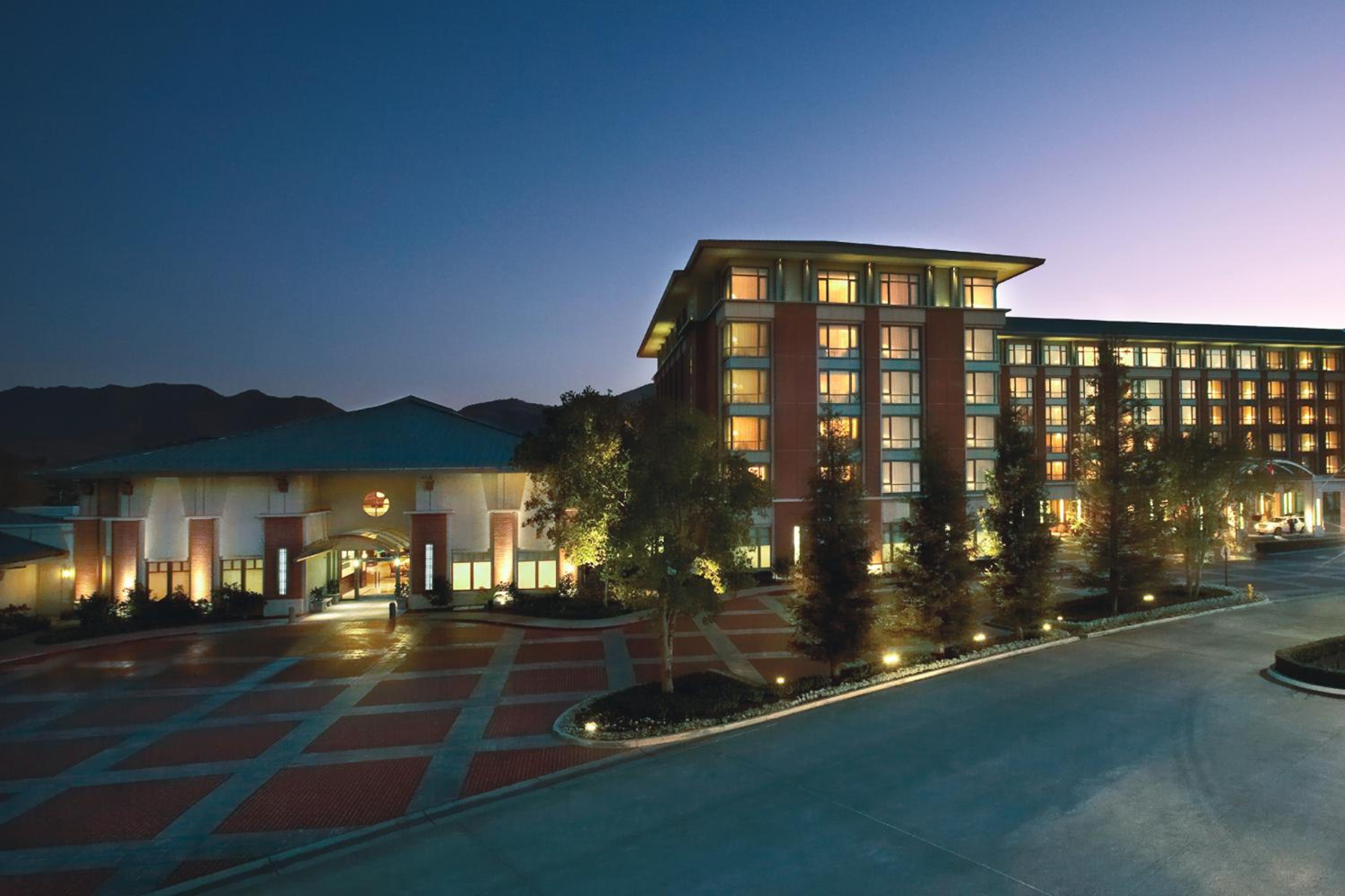 Four Seasons Hotel Westlake Village - Property Image 43