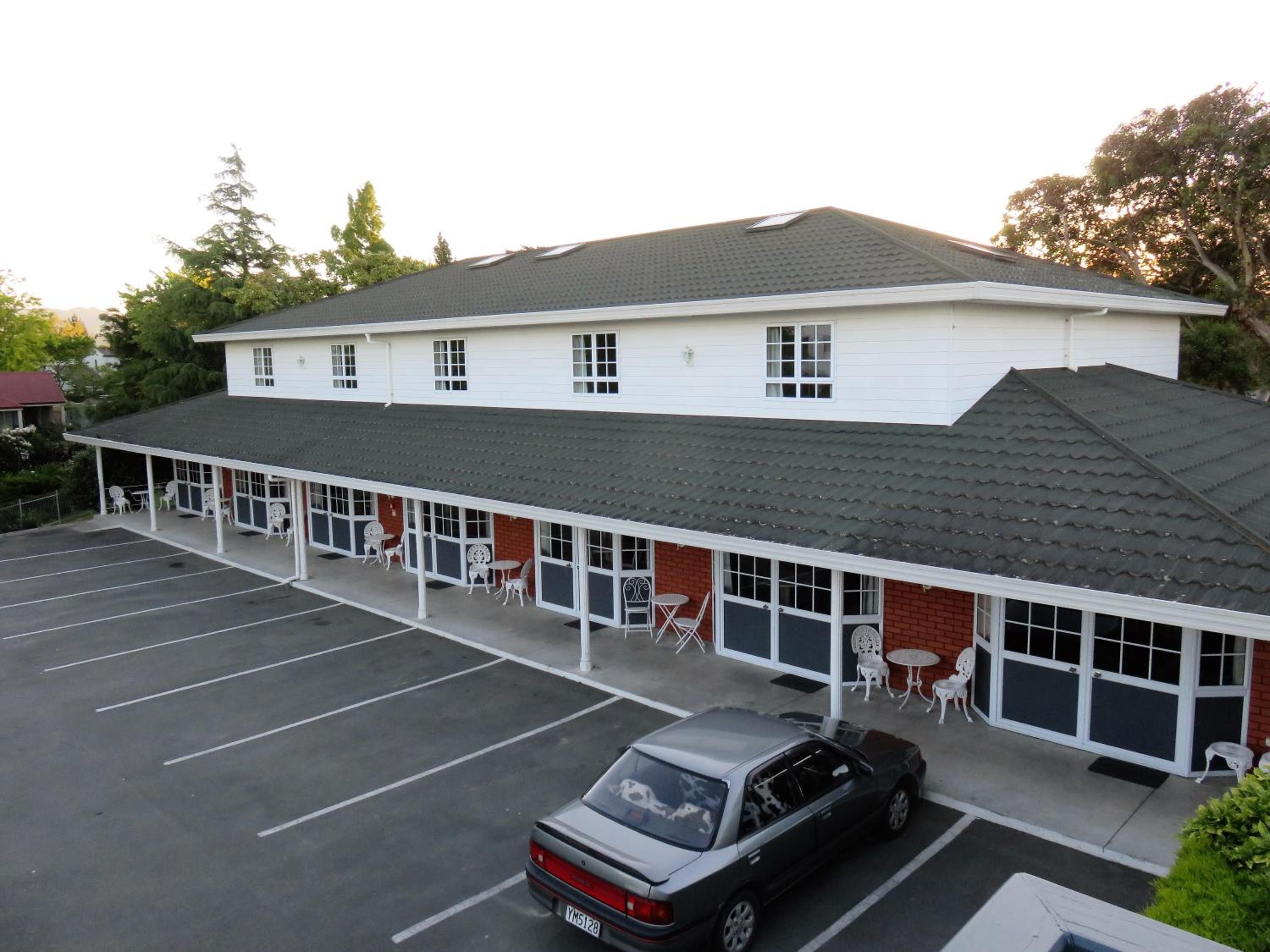 Admirals Motor Lodge