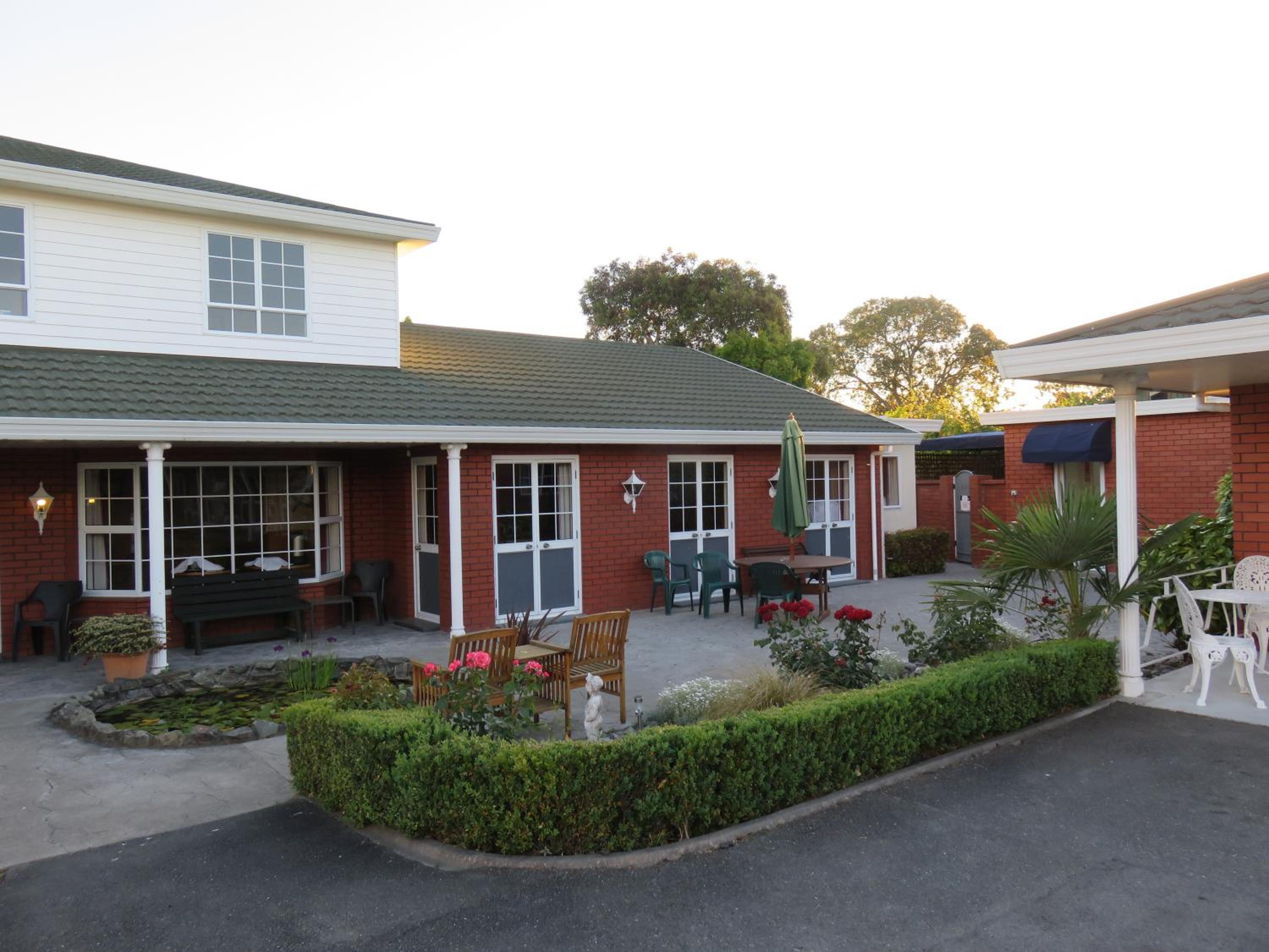 Admirals Motor Lodge