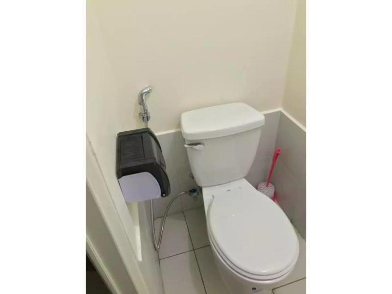 Shanilyn Residency Urban Deca Towers EDSA Mandaluyong,UNLIMITED INTERNET AND NETFLIX view 4