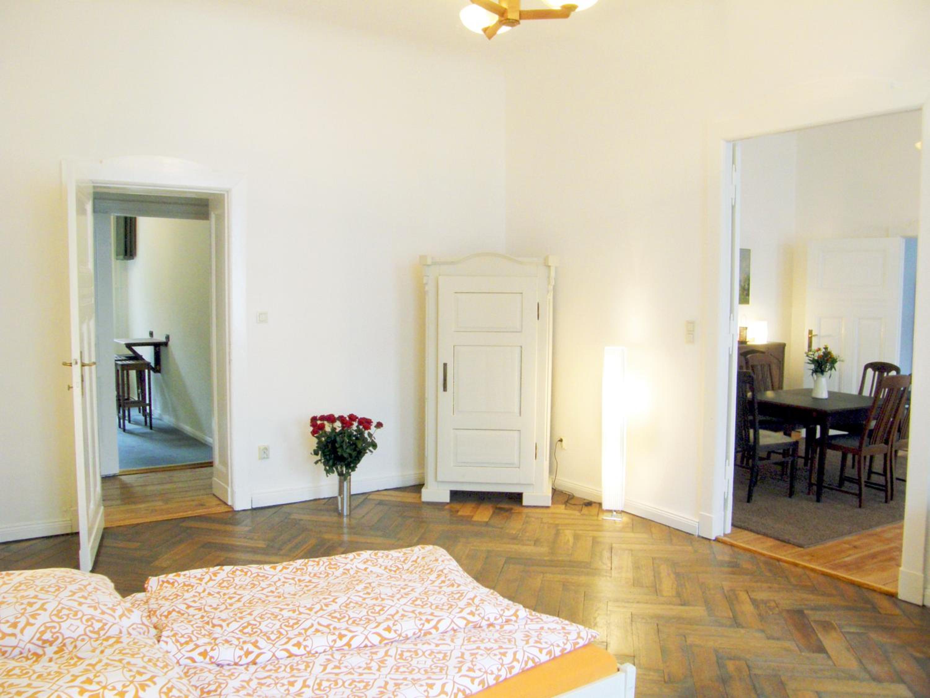 Elegante Altbauwohnung (CB1)