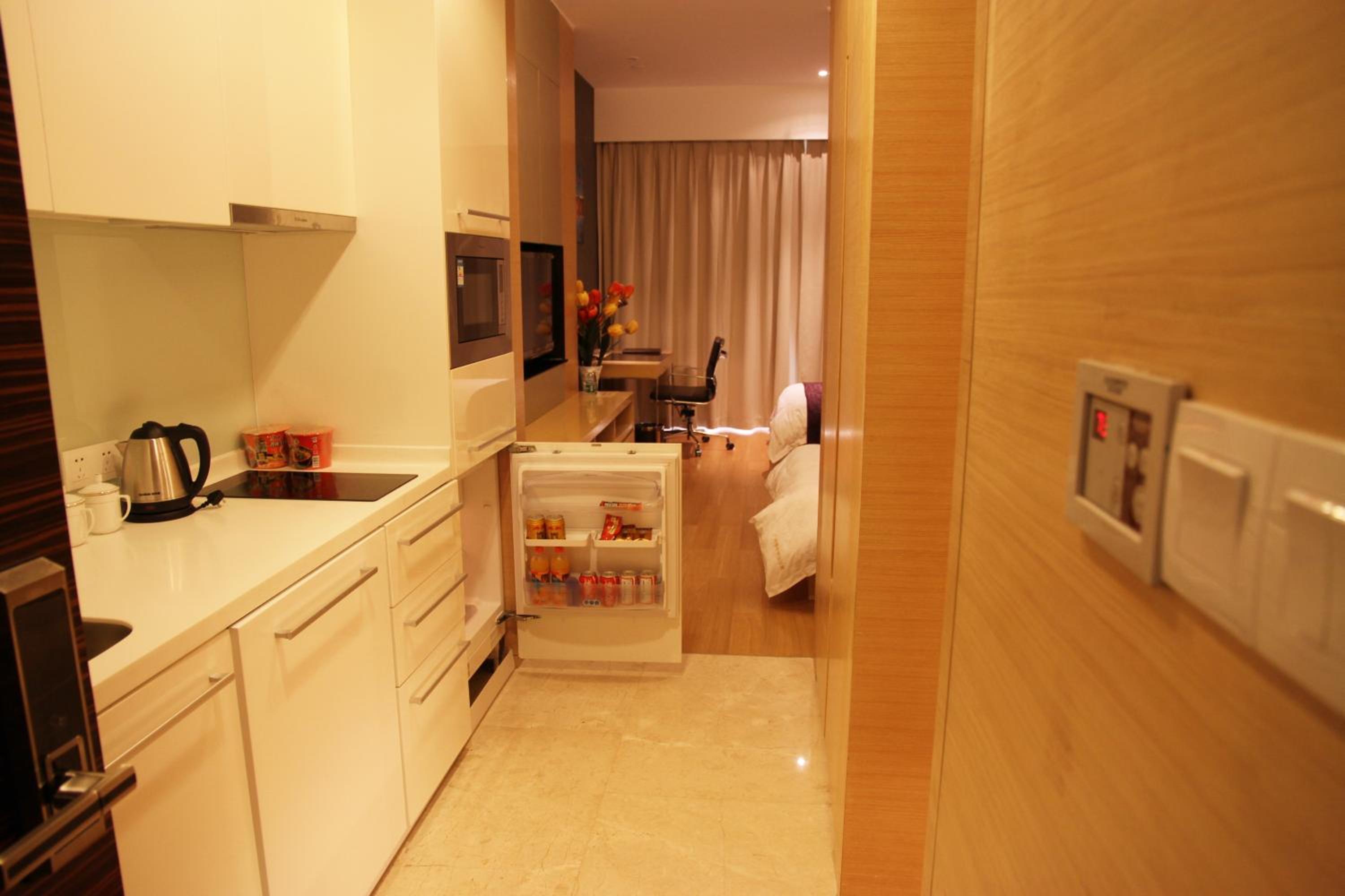 Checkinn International Apartment (GuangZhou PaZhou Poly World Trade Branch)